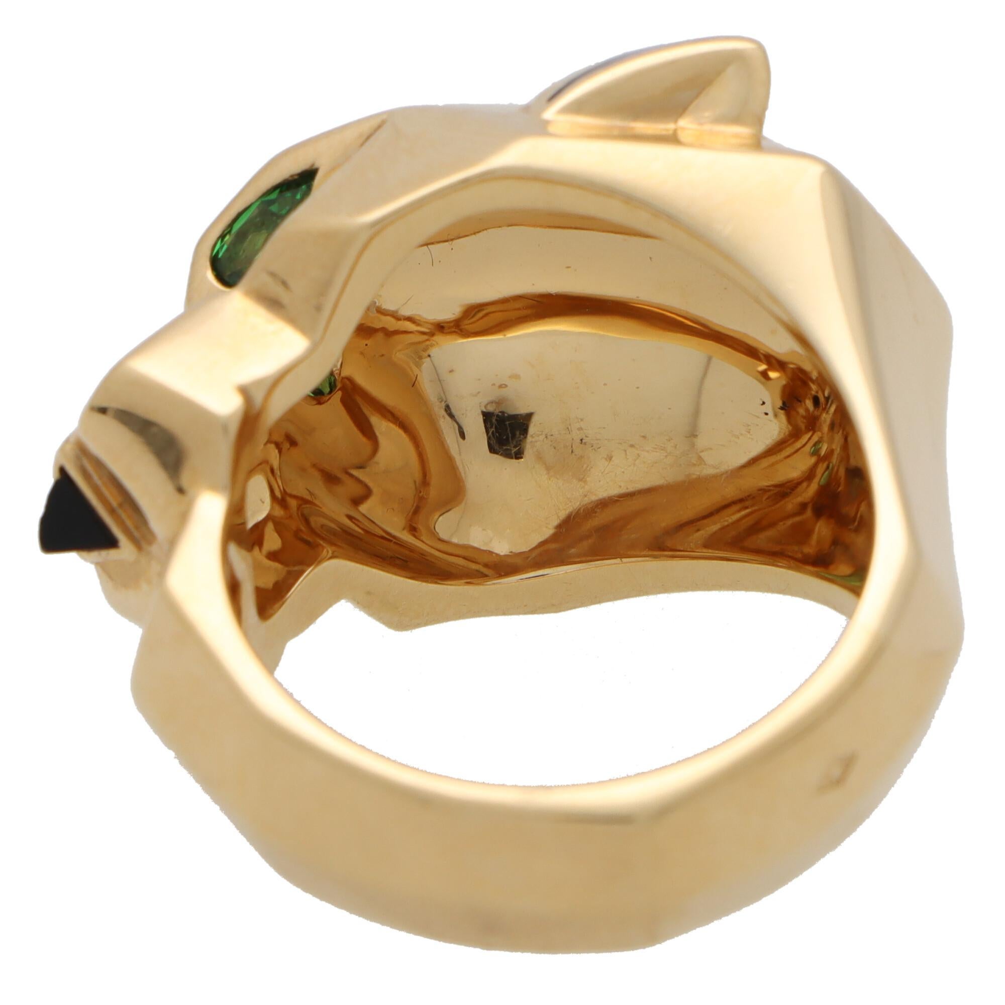 Women's or Men's Vintage Panthère de Cartier Ring with Tsavorite Garents Onyx and Lacquer in Gold