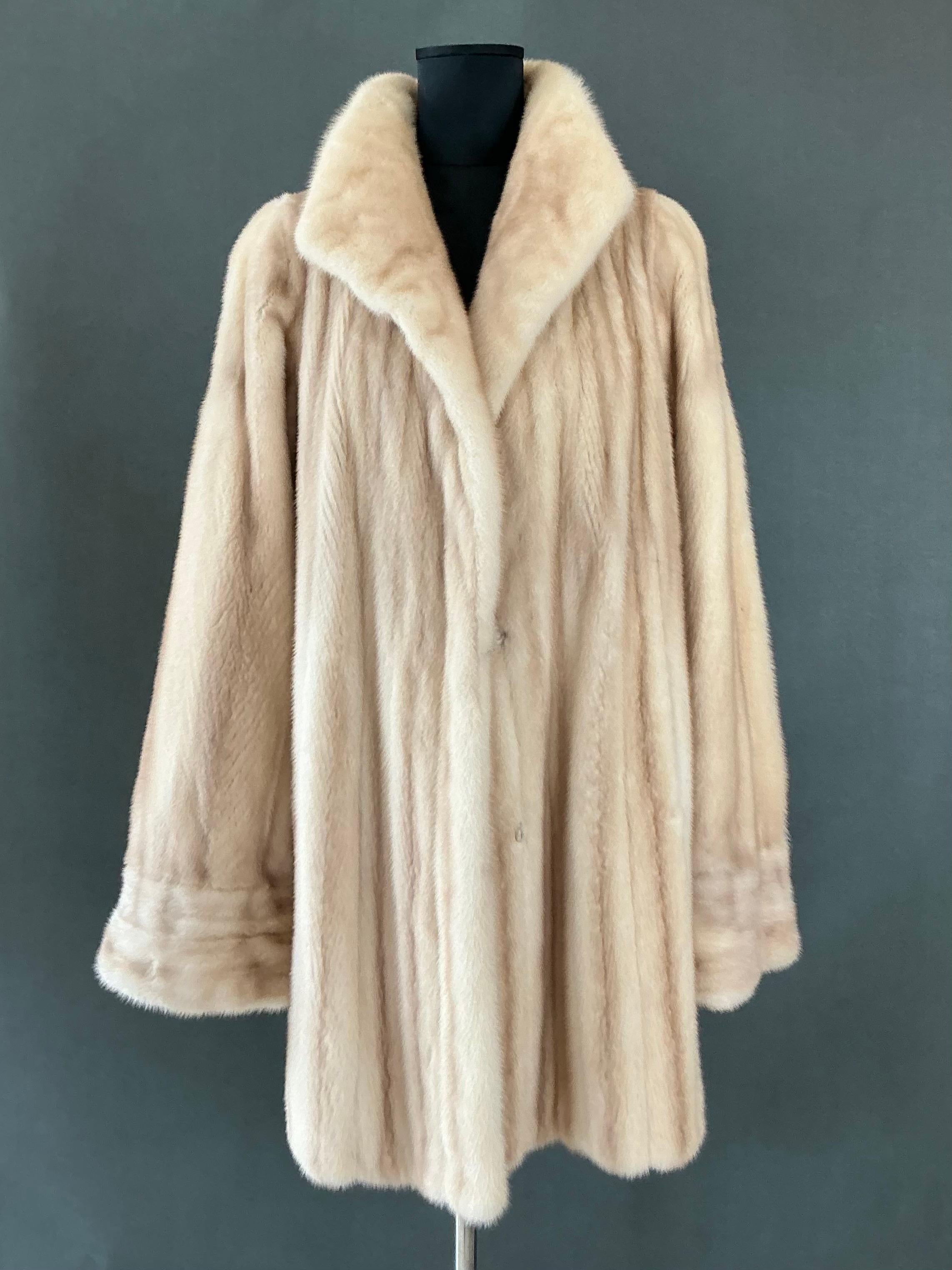 Beige Vintage Paolo Gucci Mink Coat