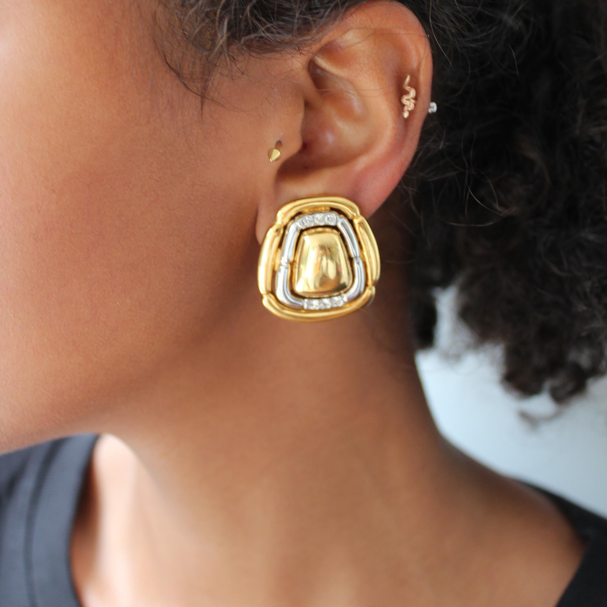 Vintage Paulo Gucci Gold and Silver Plated Clip On Earrings 1980s

Gorgeous gold and silver plated clip-on earrings from Paolo Gucci. These amazing earrings are Italian crafted with high-end metal and inlaid with delicate crystals.

Paolo Gucci was
