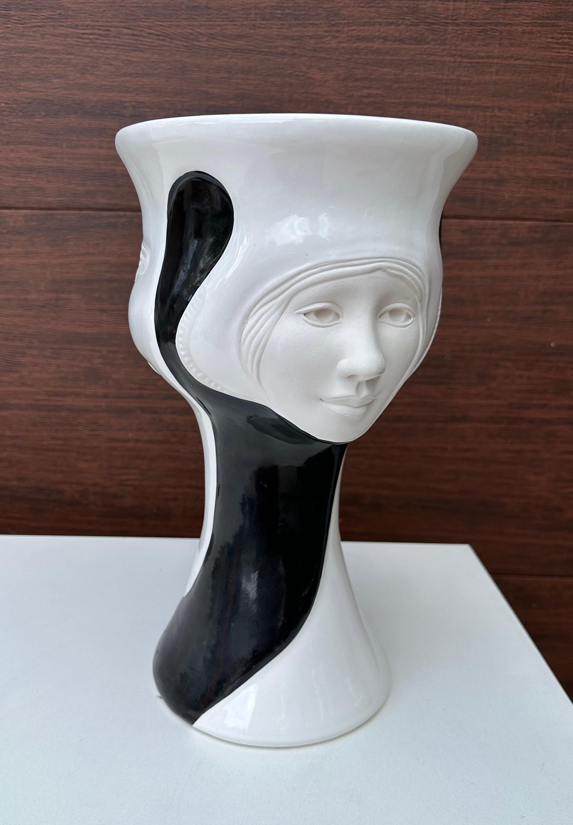 Post-Modern Vintage Paolo Marioni Sculptural Face Vase Made In Italy Post Modern For Sale