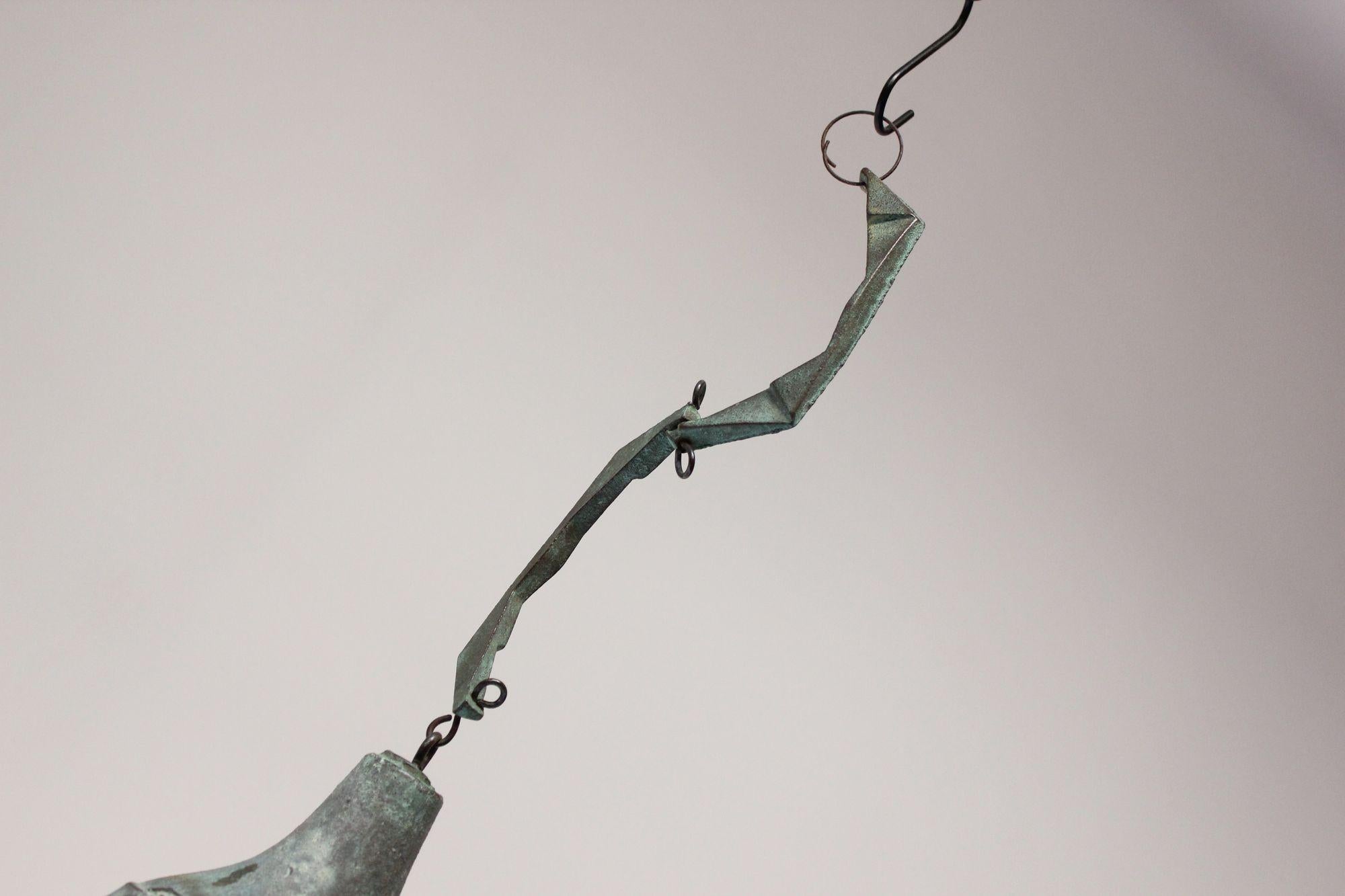 Mehrfarbige Bronzeglocke / Wind Chime von Paolo Soleri, Arconsanti im Angebot 6