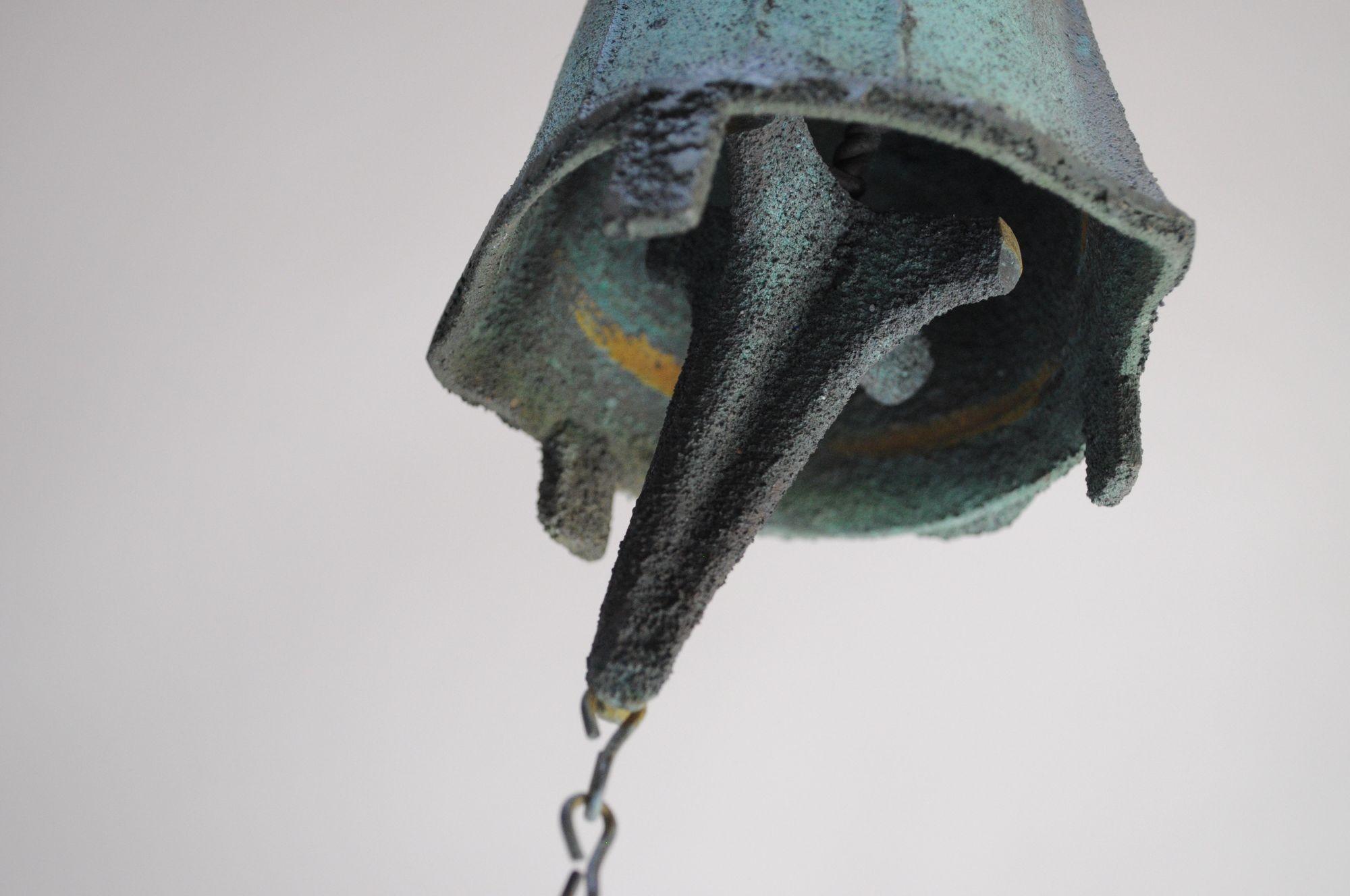 Campana a vento d'epoca Paolo Soleri Arconsanti in bronzo patinato 3