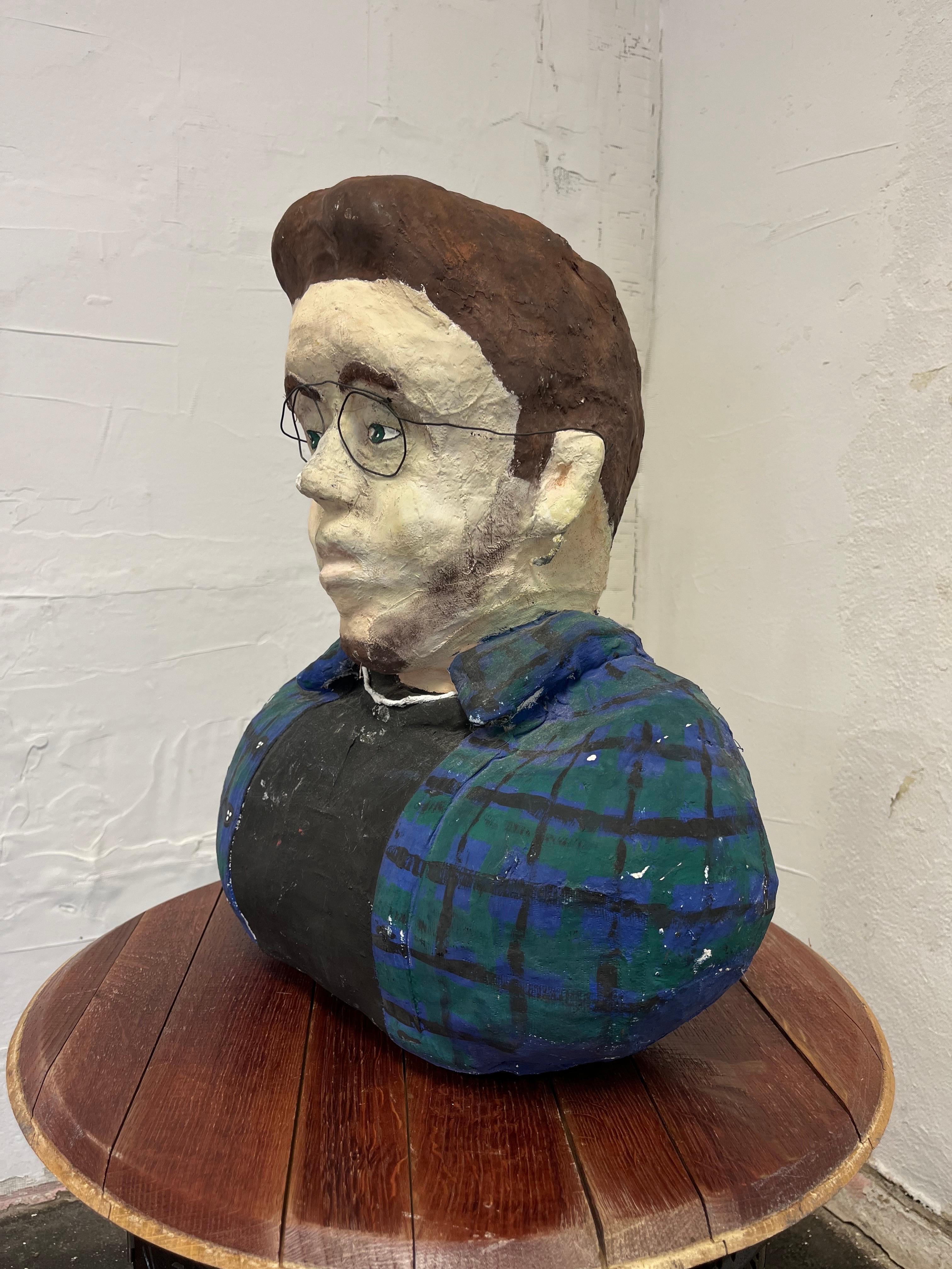 Buste vintage en papier mâché Sculpture en vente 1