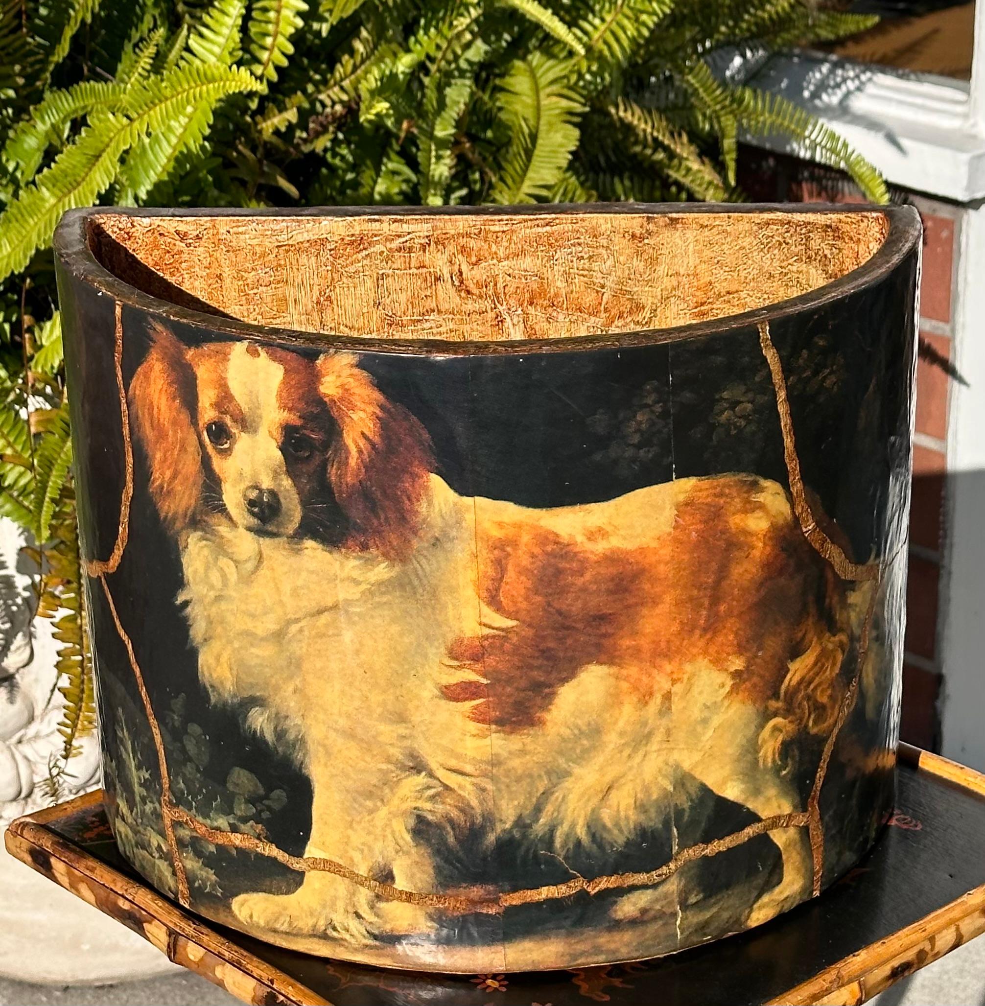Vintage Paper Mache King Charles Spaniel Dog Decoupage Waste Paper Basket In Good Condition For Sale In LOS ANGELES, CA