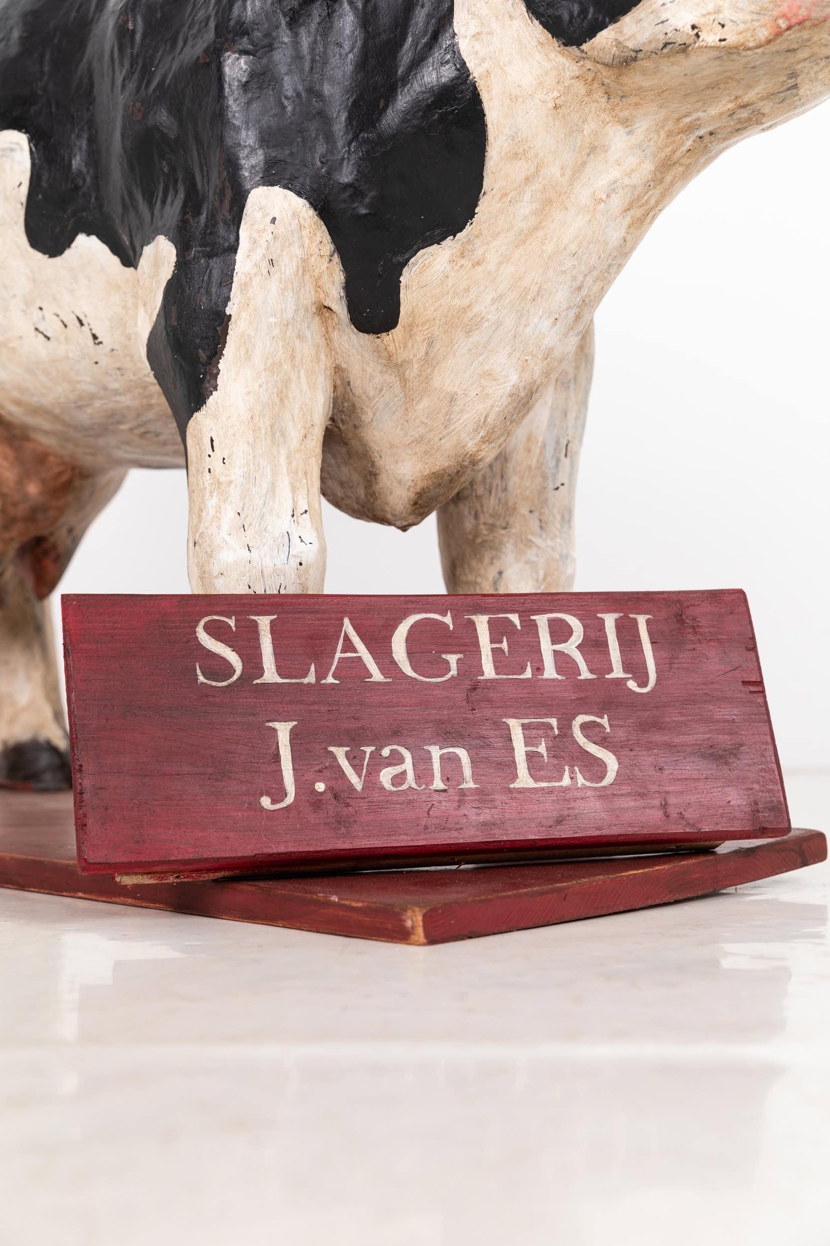 Fait main Panneau de commerce de vaches hollandaises vintage en papier mâché, vers 1950