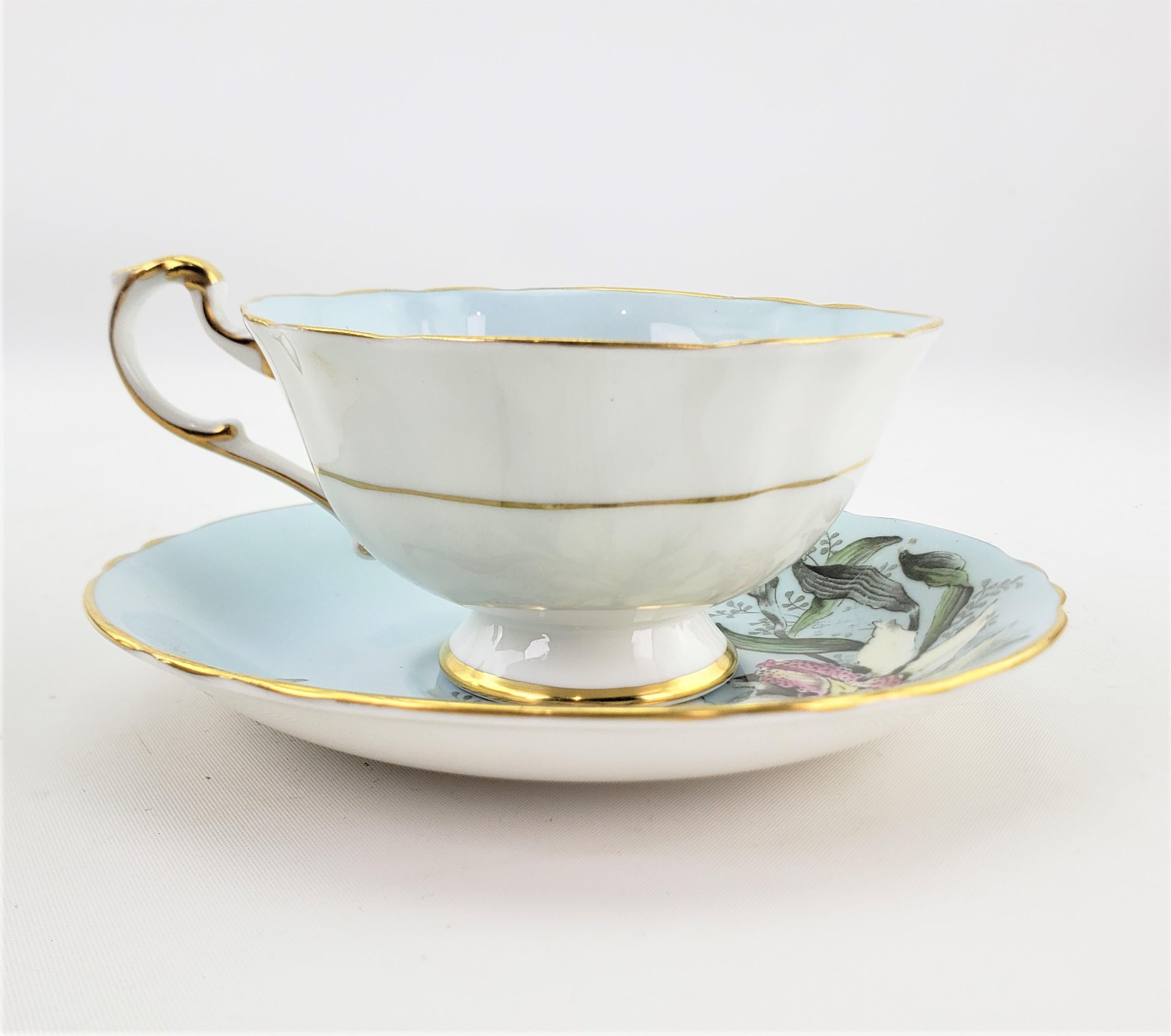 Tasse à thé et soucoupe vintage en porcelaine avec motif floral en forme d'os paragon à double mandat en vente 6