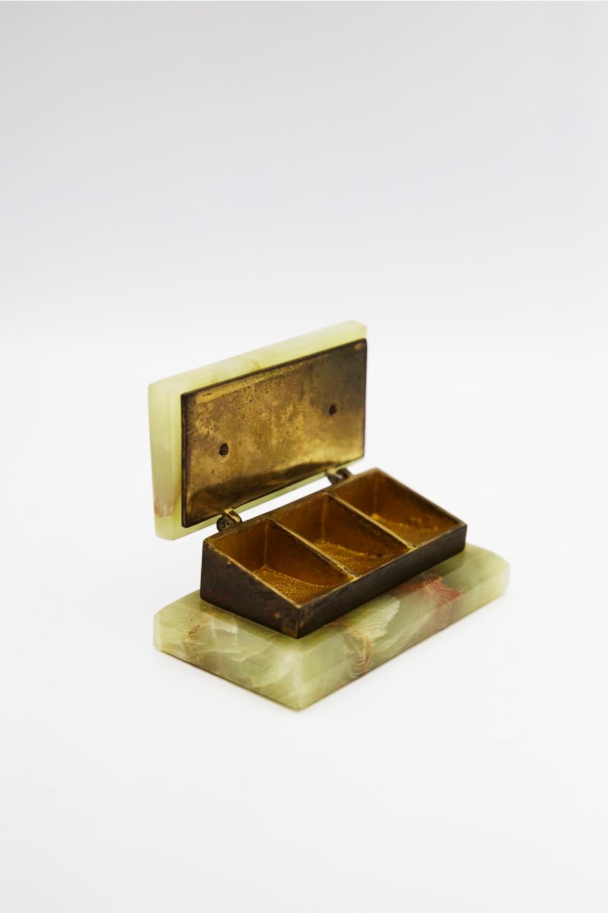 Pillbox aus Pergament (Moderne der Mitte des Jahrhunderts) im Angebot