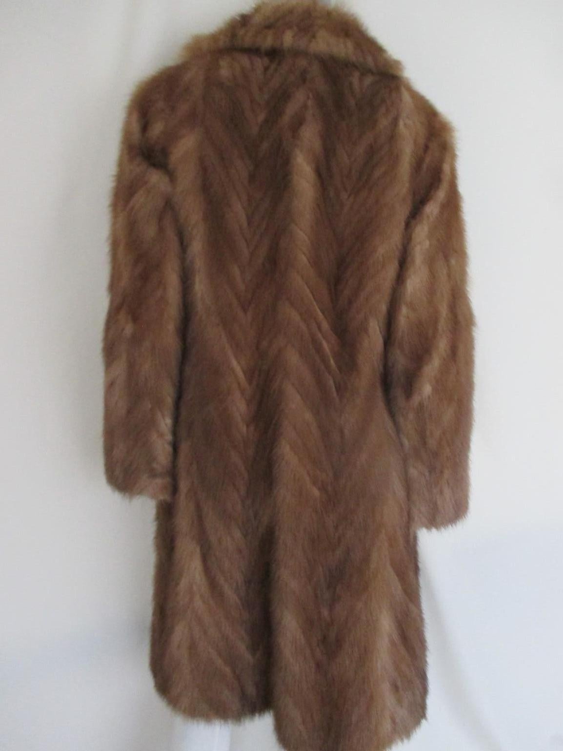 Vintage Paris Chevron Mink fur coat In Fair Condition In Amsterdam, NL