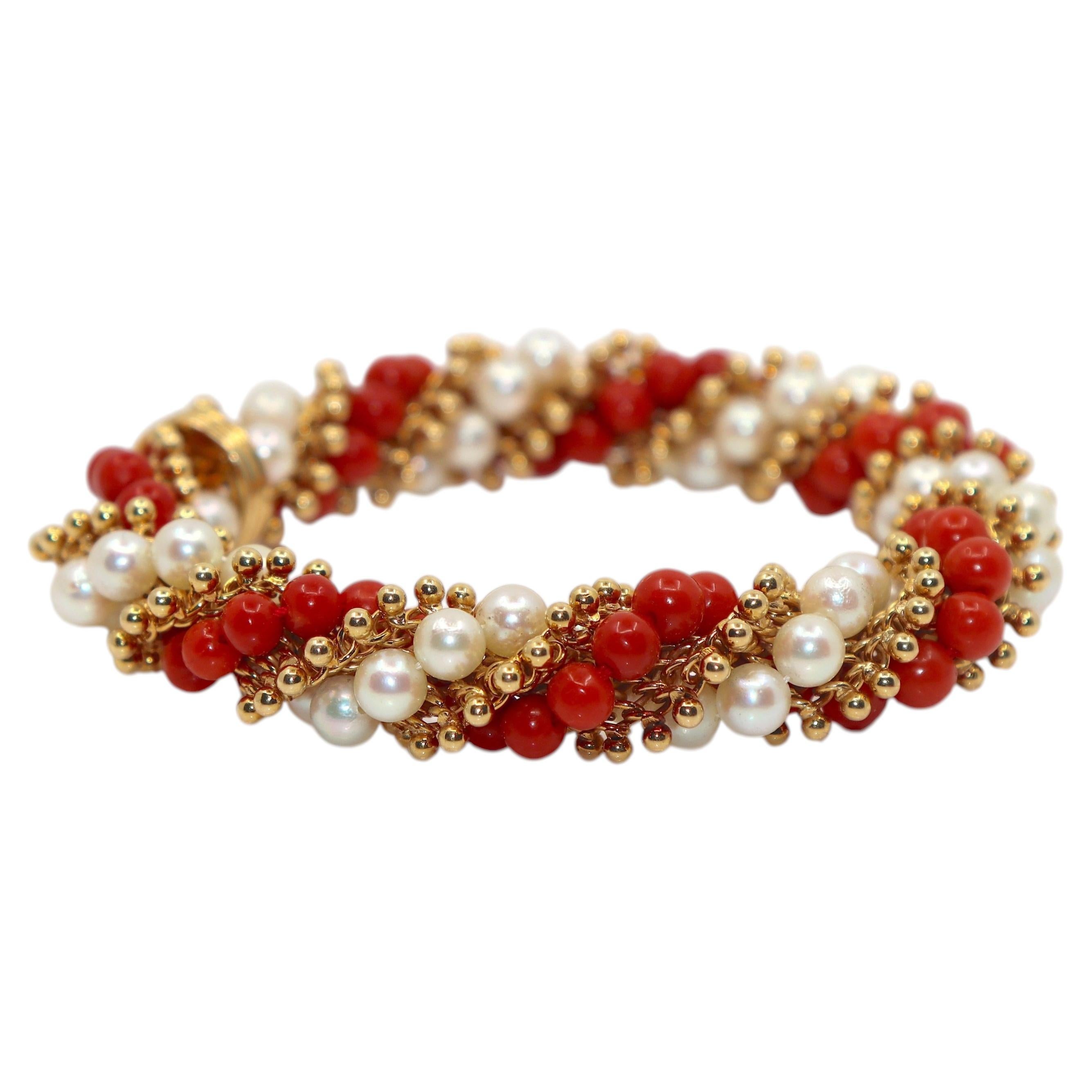 Are there fake Van Cleef pieces?