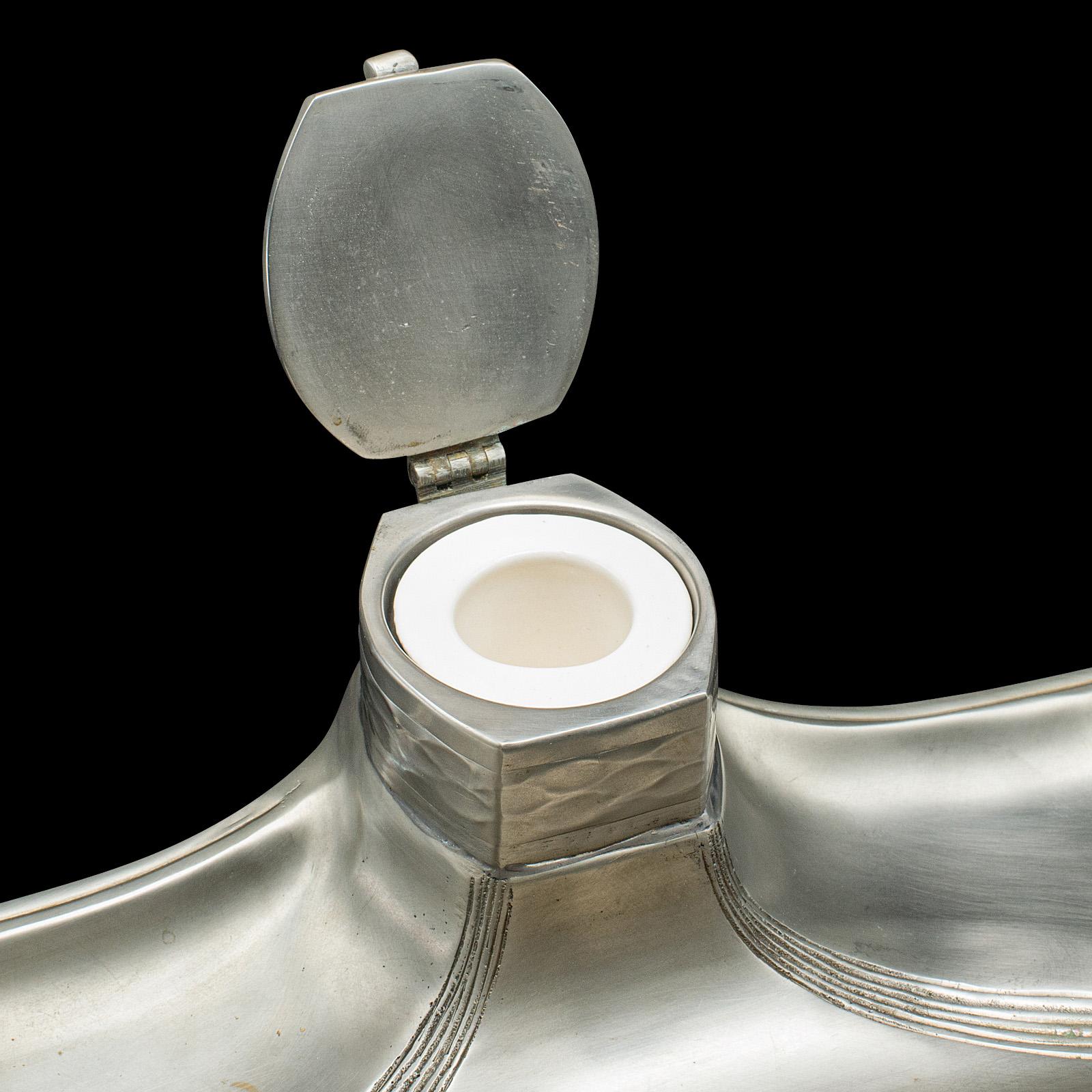 Vassoio porta inchiostro parigino d'epoca, francese, ottone peltro, calamaio da tavolo, Art Deco, 1930 in vendita 1