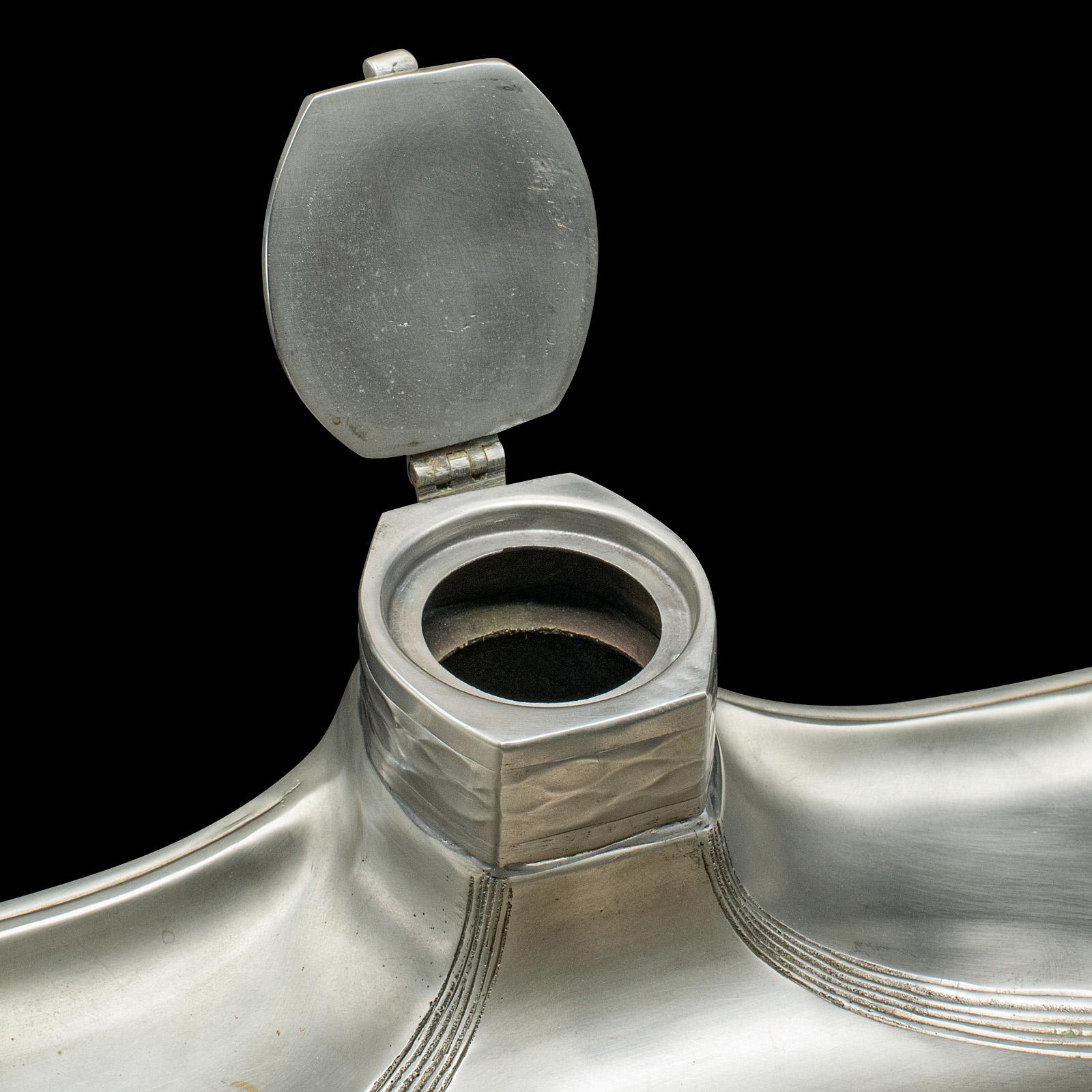 Vassoio porta inchiostro parigino d'epoca, francese, ottone peltro, calamaio da tavolo, Art Deco, 1930 in vendita 2