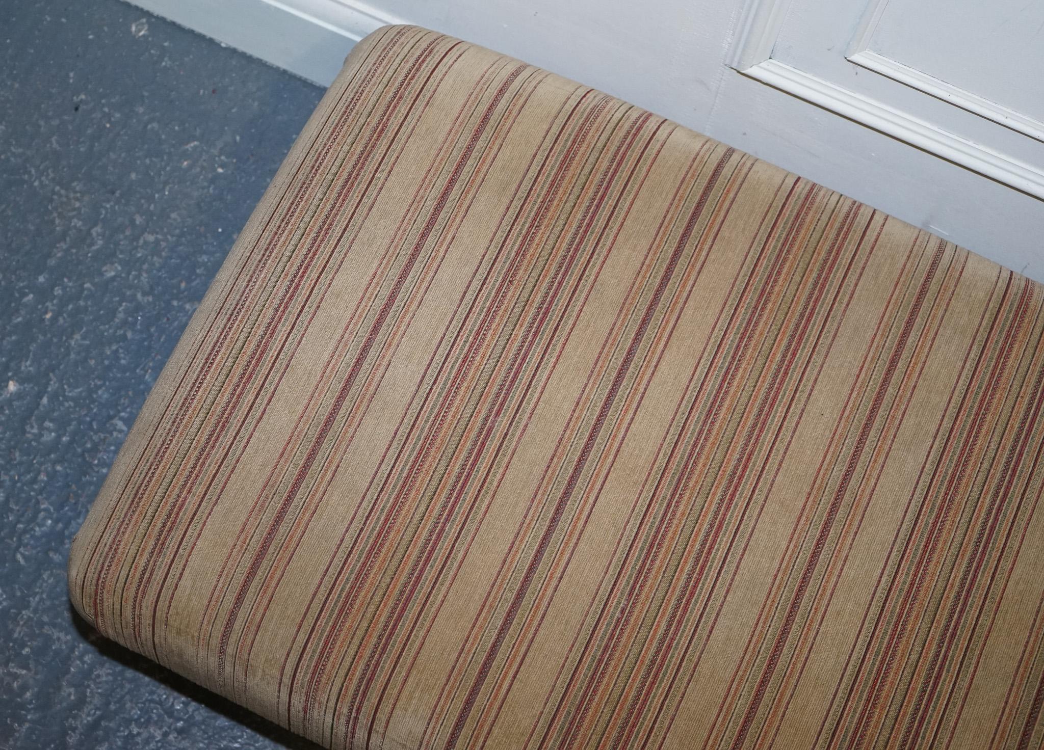 VINTAGE PARKER KNOLL FABRIC FOOTSTOOL OTTOMAN MATCHING SOFA AVAiLABLE For Sale 4