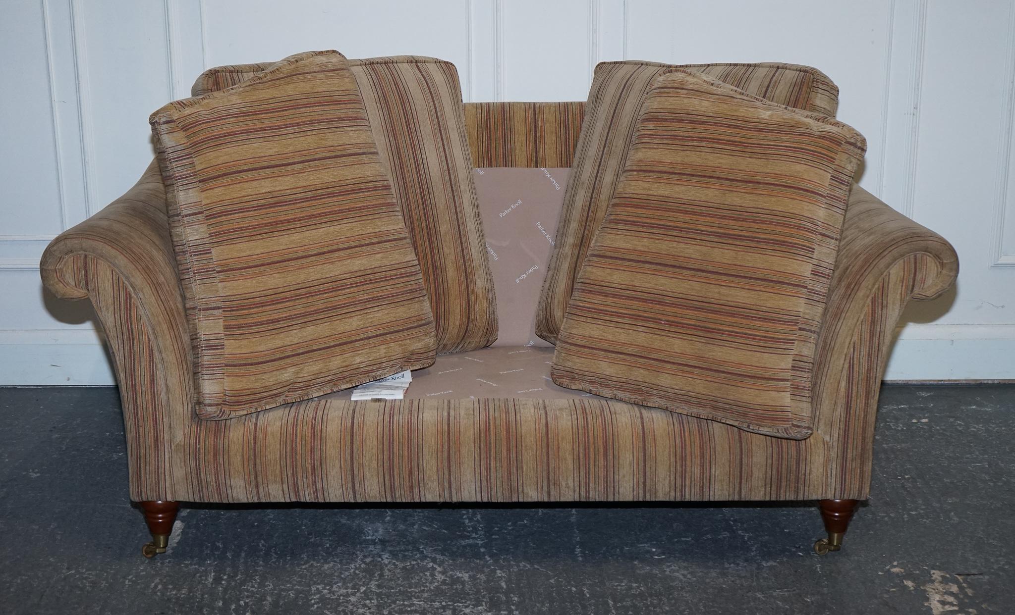 VINTAGE PARKER KNOLL WESTBURY 2 SITZER FABRIC SOFA MIT GUSSFÜSSEN im Angebot 7
