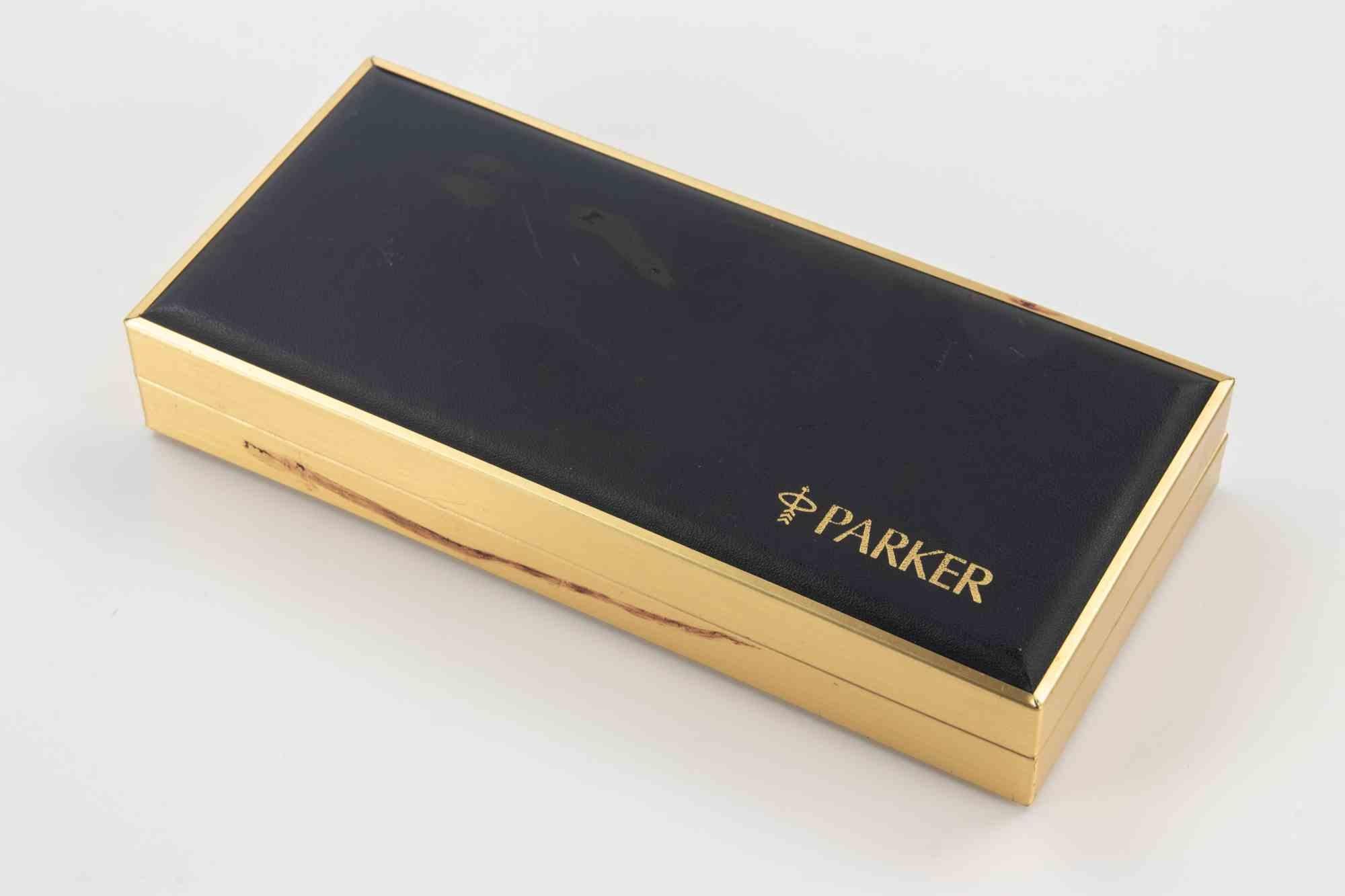 Bolígrafo Parker Vintage.

Incluye su caja original.

Excelente estado.