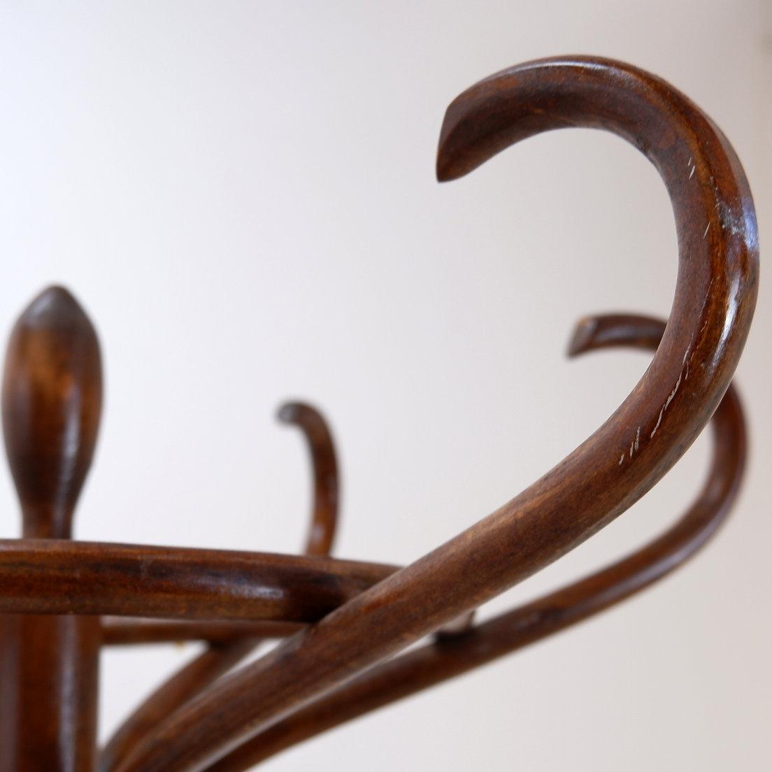 Appendiabiti vintage a pappagallo in legno di bengala - stile Thonet - inizio XX secolo In condizioni buone in vendita a Linkebeek, BE
