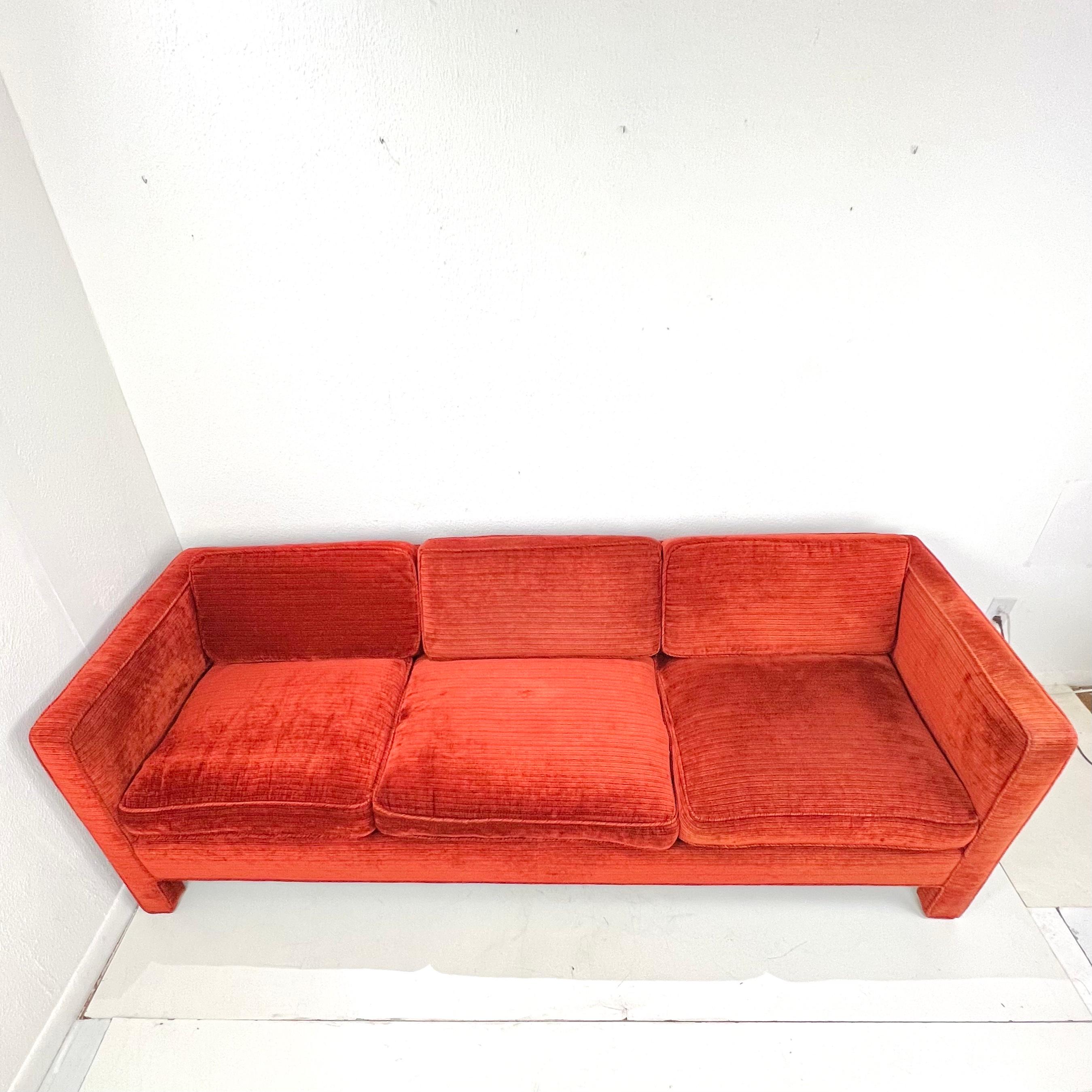 Vintage Parsons Sofa in the Style of Milo Baughman In Good Condition In Dallas, TX