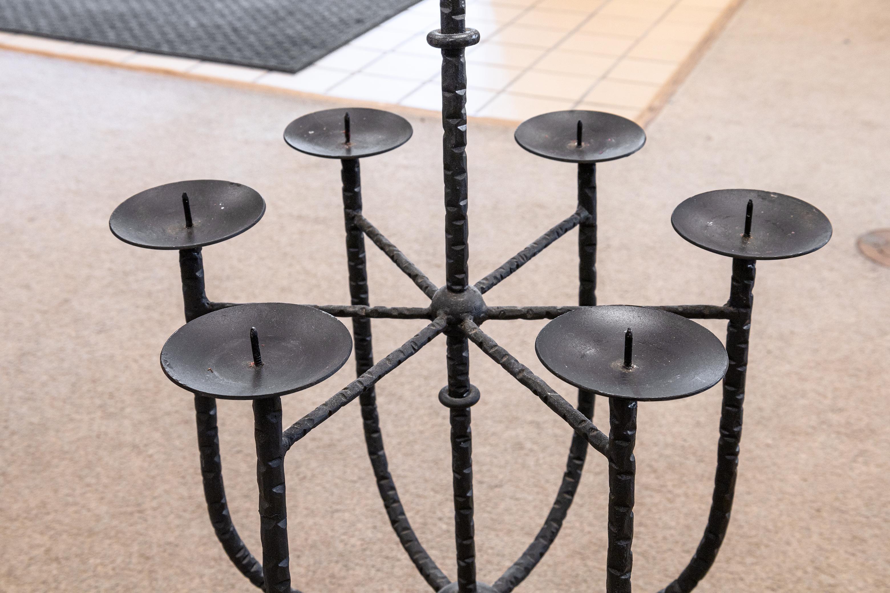Vintage Parzinger Wrought Iron Metal Candelabra In Good Condition For Sale In Keego Harbor, MI