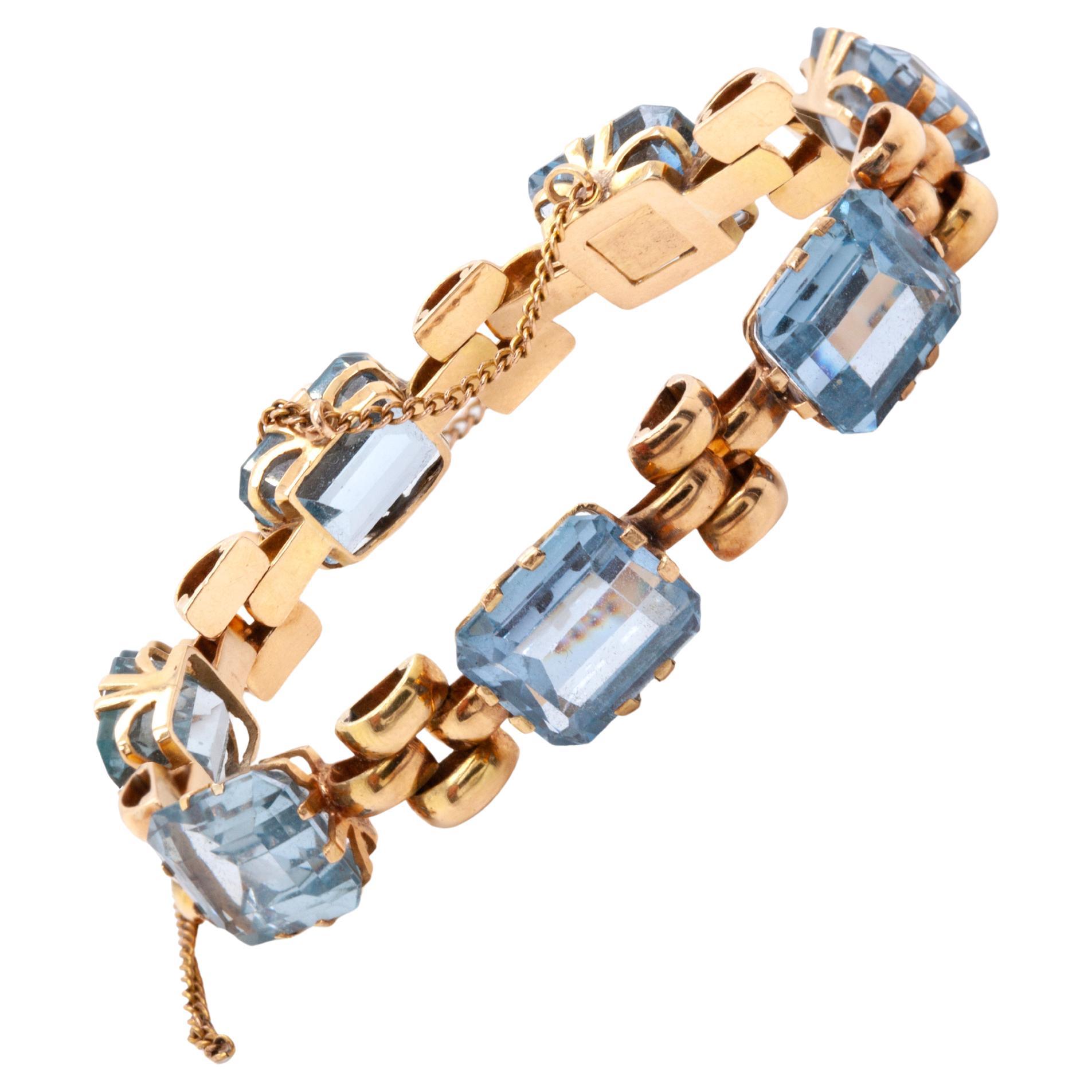 Bracelet rétro en pâte et or jaune 15 carats, circa 1950 en vente