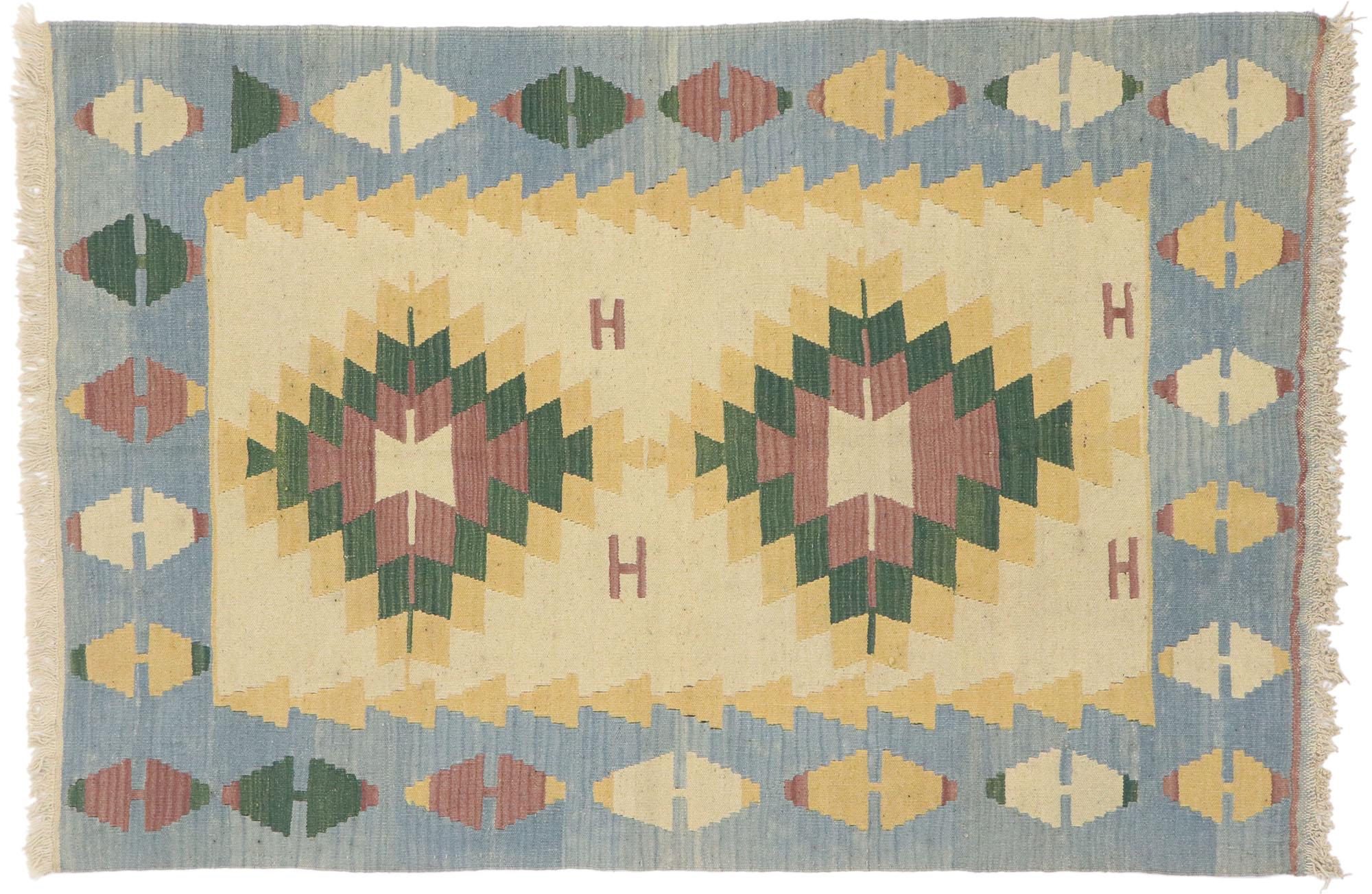 Vintage geblümter Kelim-Teppich mit französischem viktorianischem Stil im Angebot 2