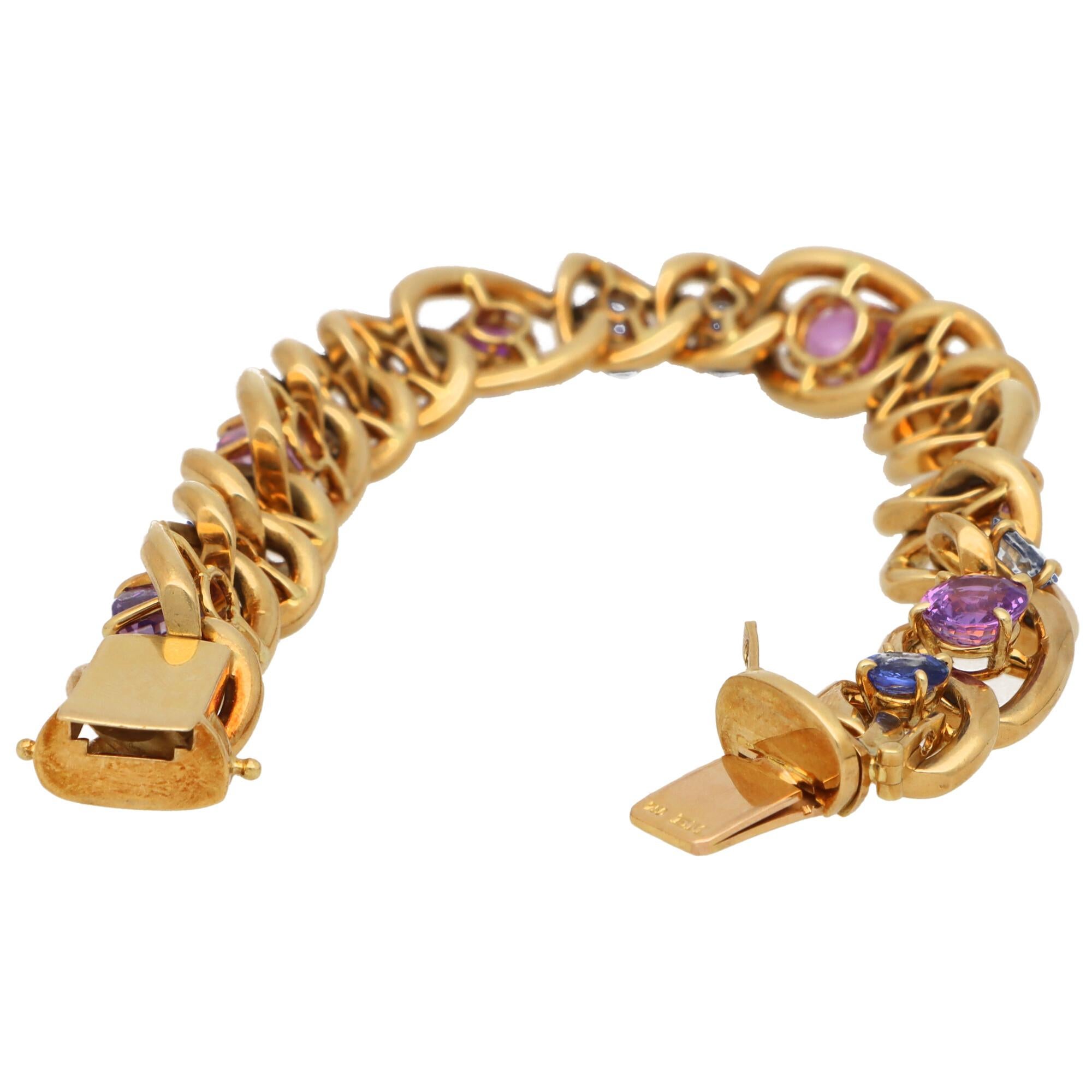 Vintage Pastel Pink and Blue Sapphire Link Bracelet Set in 18k Yellow Gold In Good Condition For Sale In London, GB