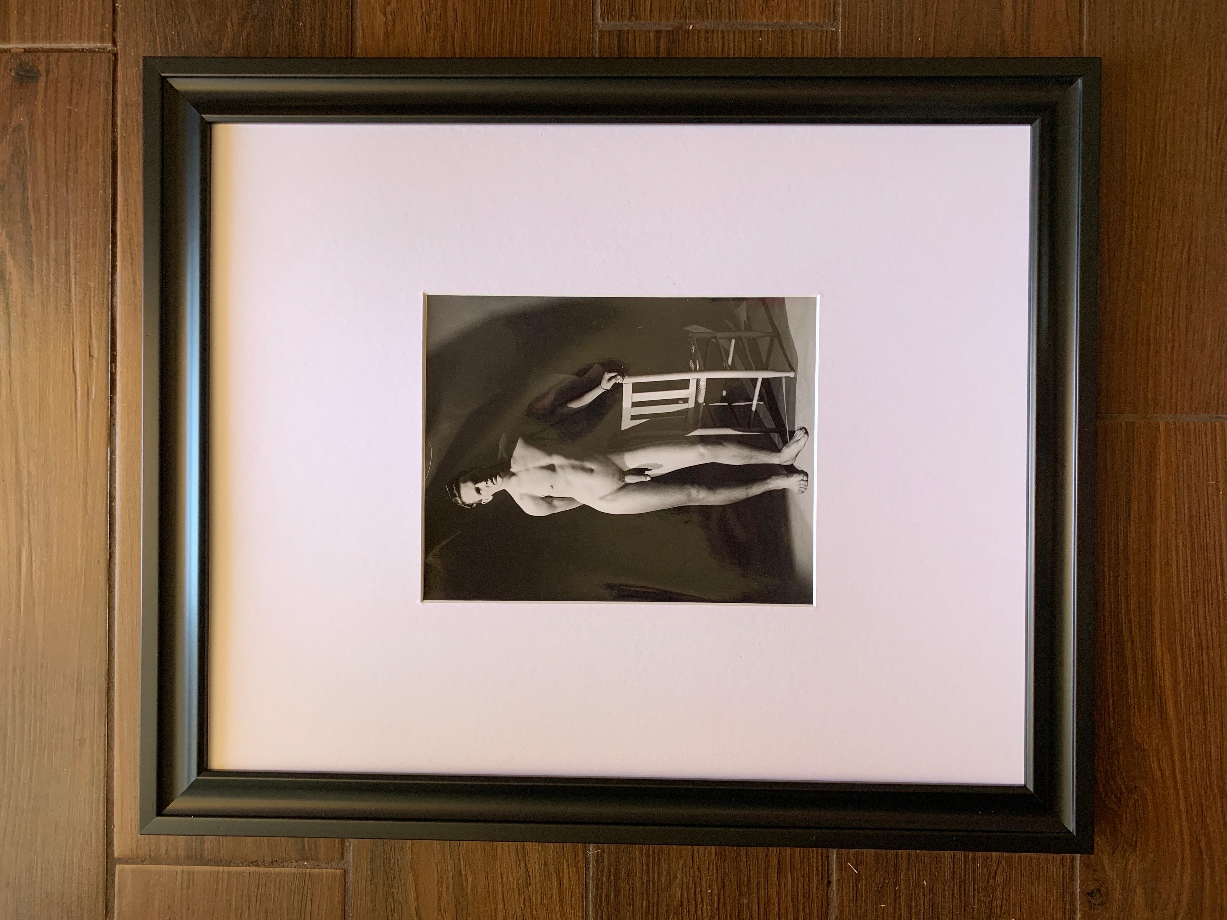 Vintage Pat Milo, männliches Physique-Aktporträt, Originalfotografie  im Zustand „Gut“ im Angebot in Palm Springs, CA
