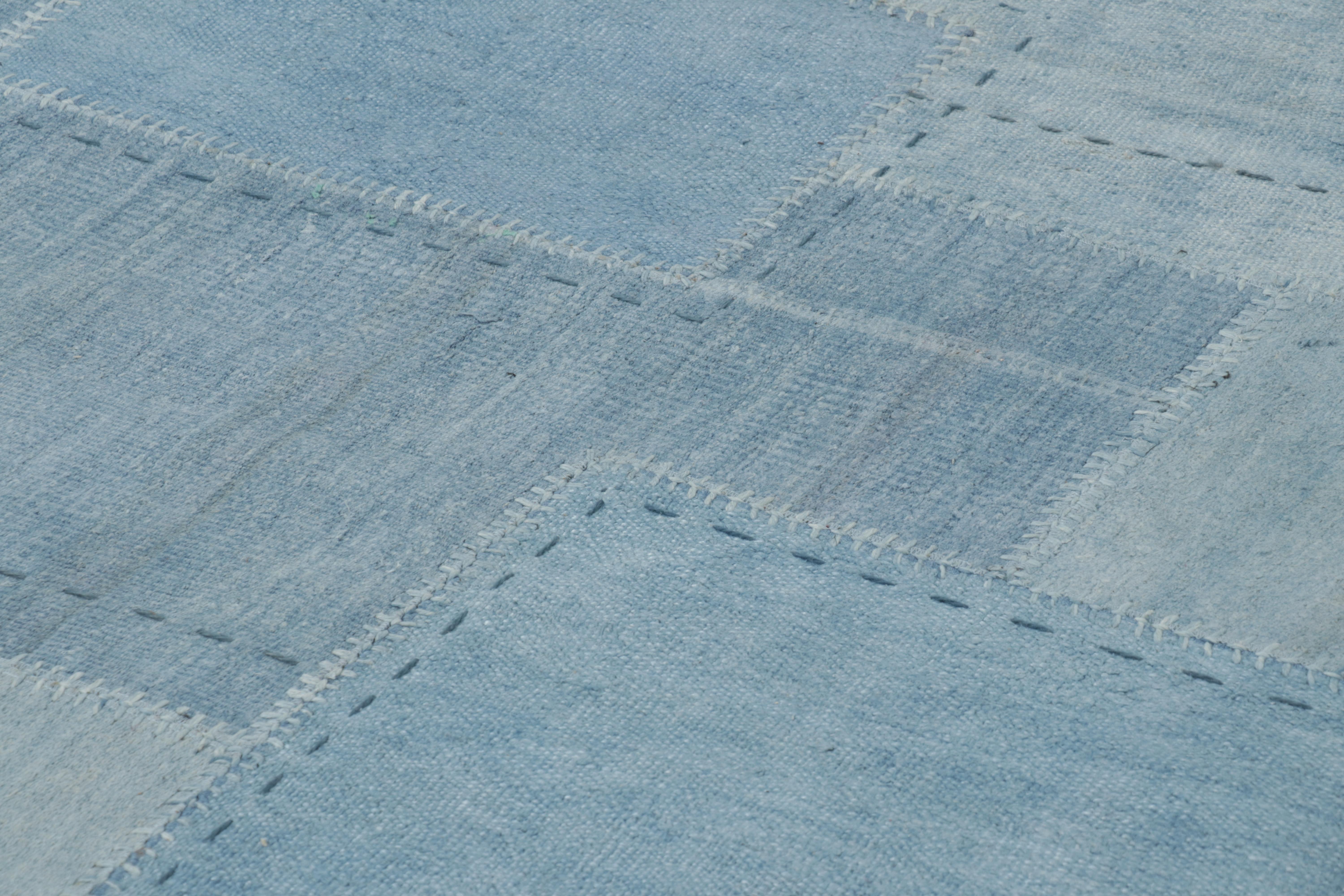 Tappeto patchwork vintage nei toni del blu, del bianco e del grigio - Rug & Kilim In condizioni buone in vendita a Long Island City, NY