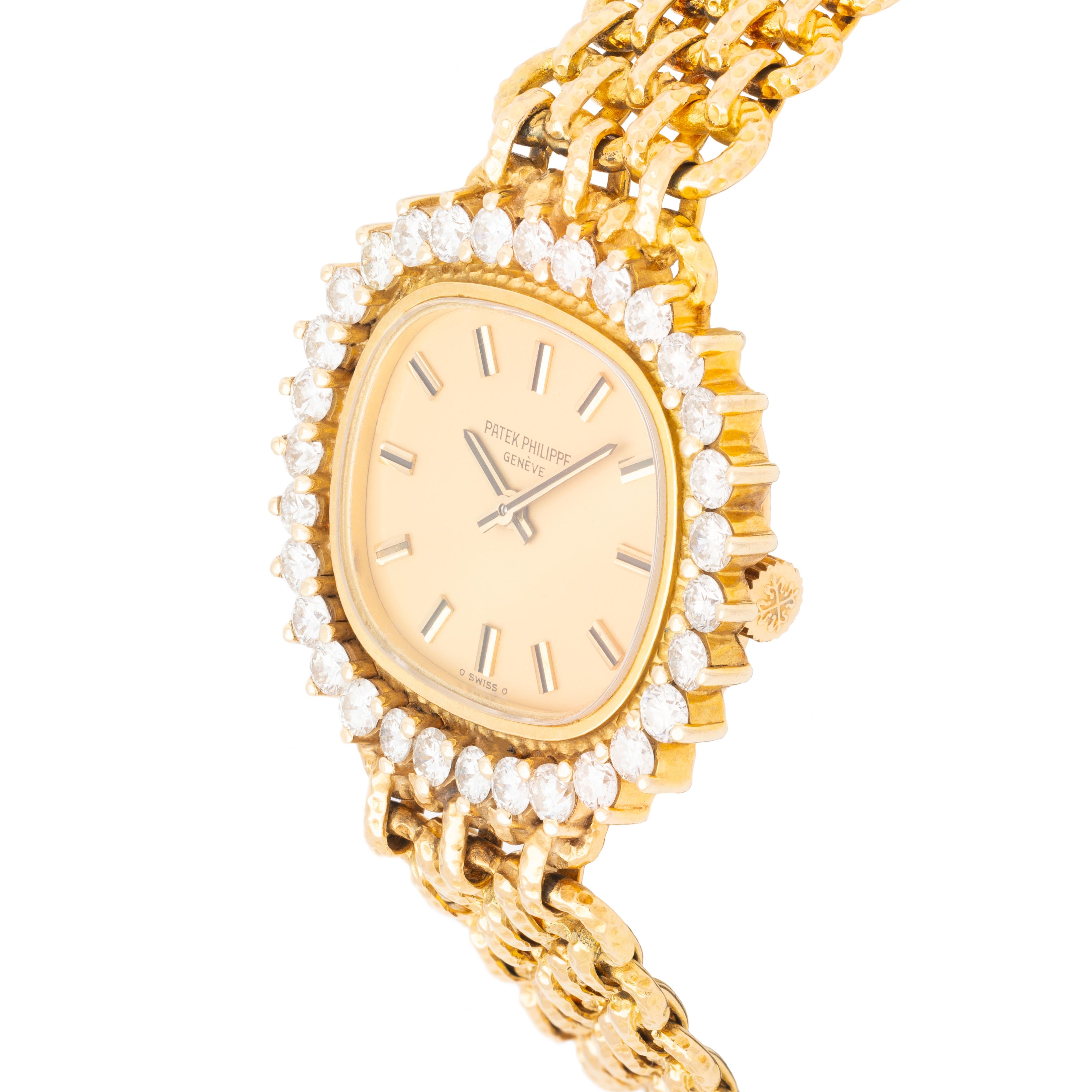 Vintage Patek Philippe 18 Karat Ellipse with 1.75 Carats Diamonds Model 4133 In Excellent Condition In New York, NY