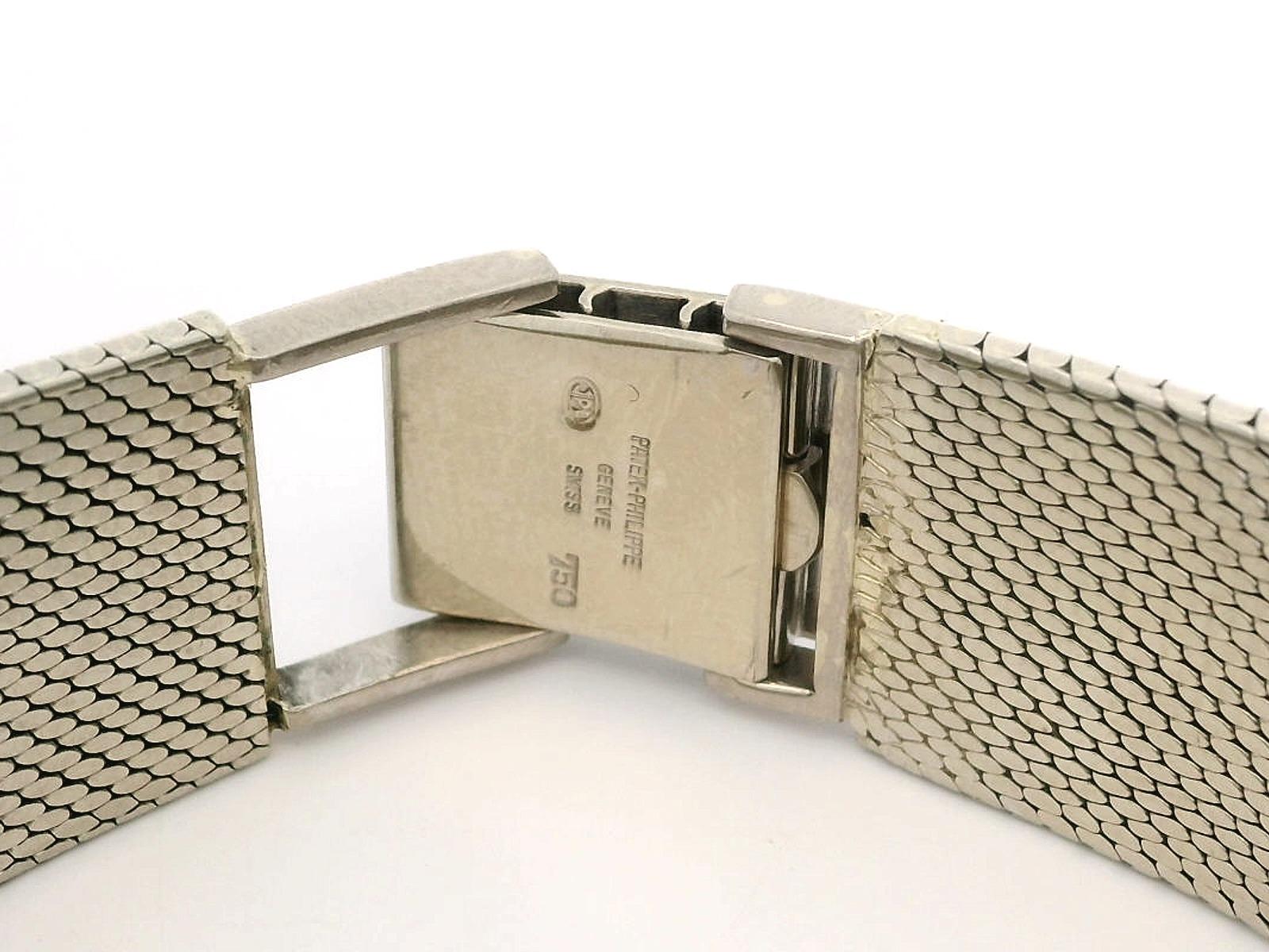 Patek Philippe or blanc 18 carats 28 mm carré 6