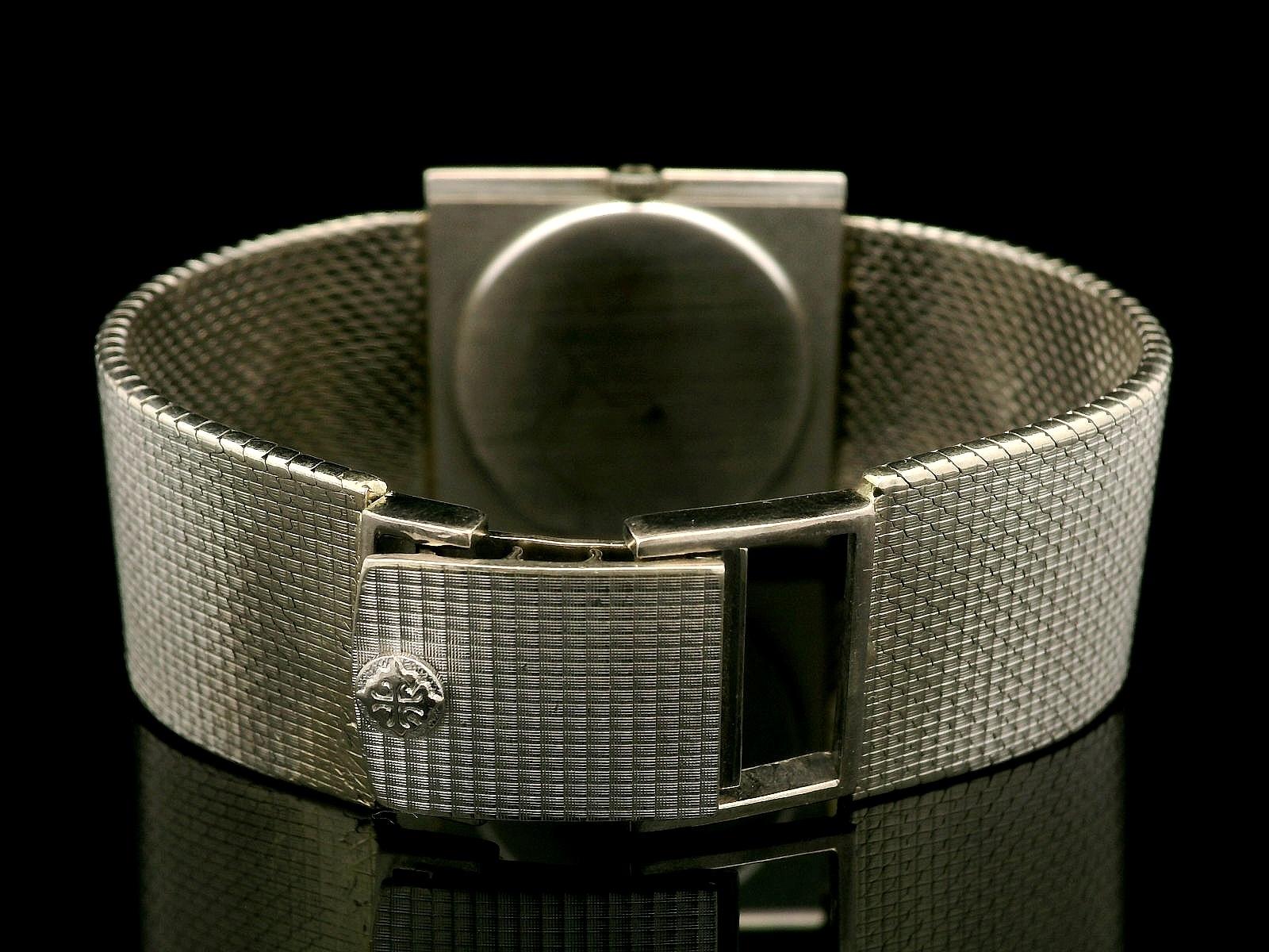 Patek Philippe or blanc 18 carats 28 mm carré 6