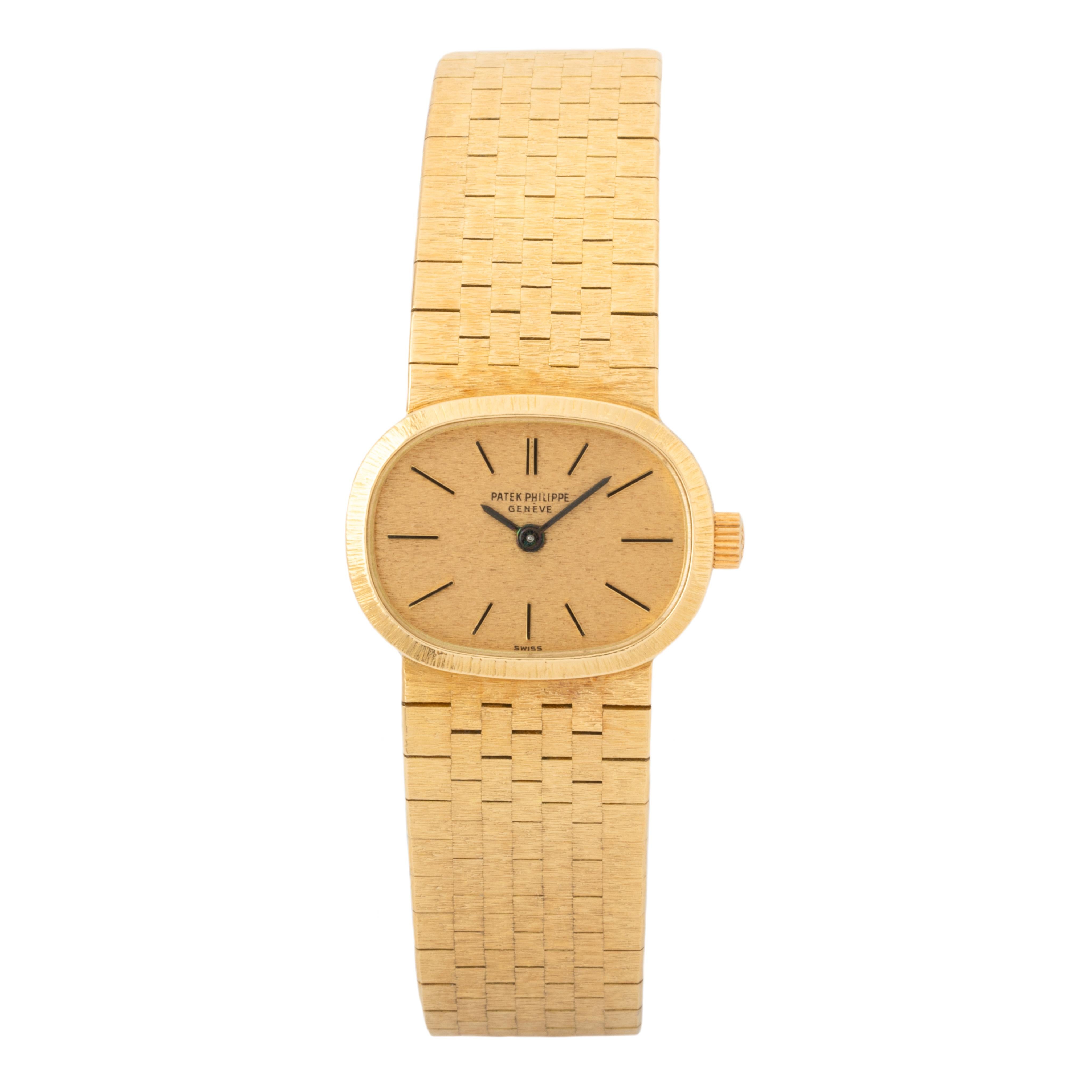 Modern Vintage Patek Philippe 18k Yellow Gold  Model 3373/1 Ellipse