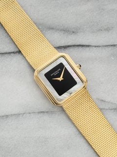 Vintage Patek Philippe 80s 18K Yellow Gold Onyx & Mother of Pearl Dial Manual