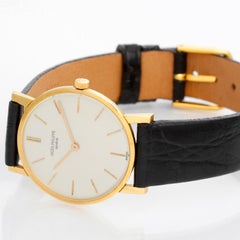 Vintage Patek Philippe Calatrava 18 Karat Gold Black Crocodile Strap Watch 347