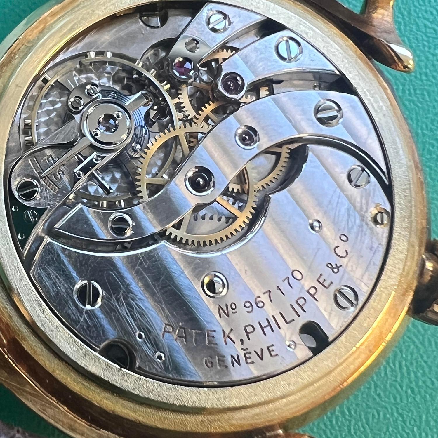 Vintage Patek Philippe Calatrava 18k Gelbgold Scroll Lugs Uhr Ref 1491 im Angebot 1