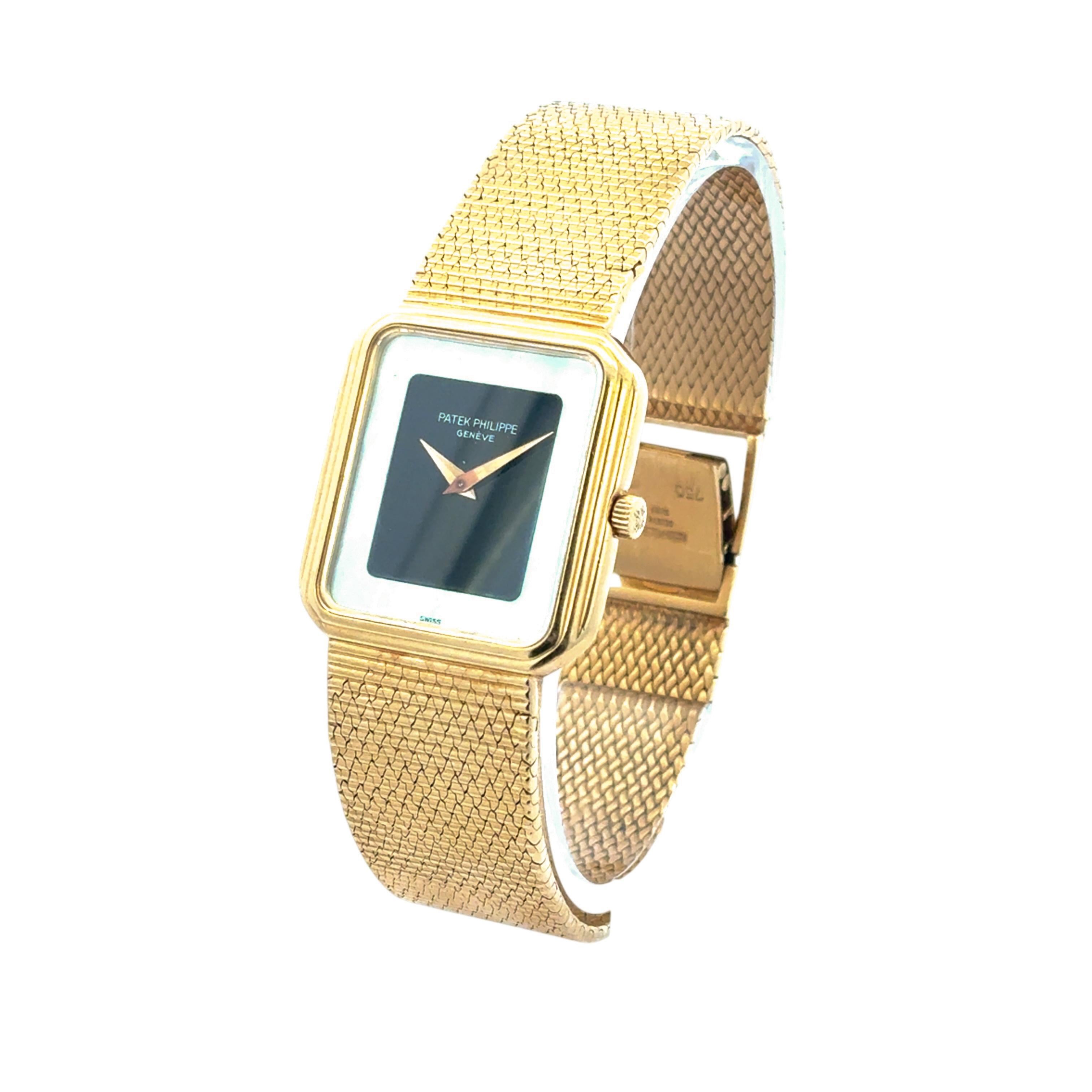 Modern Vintage Patek Philippe Geneve 3851/1 Onyx Nacre Mother of Pearl 18k Yellow Gold For Sale