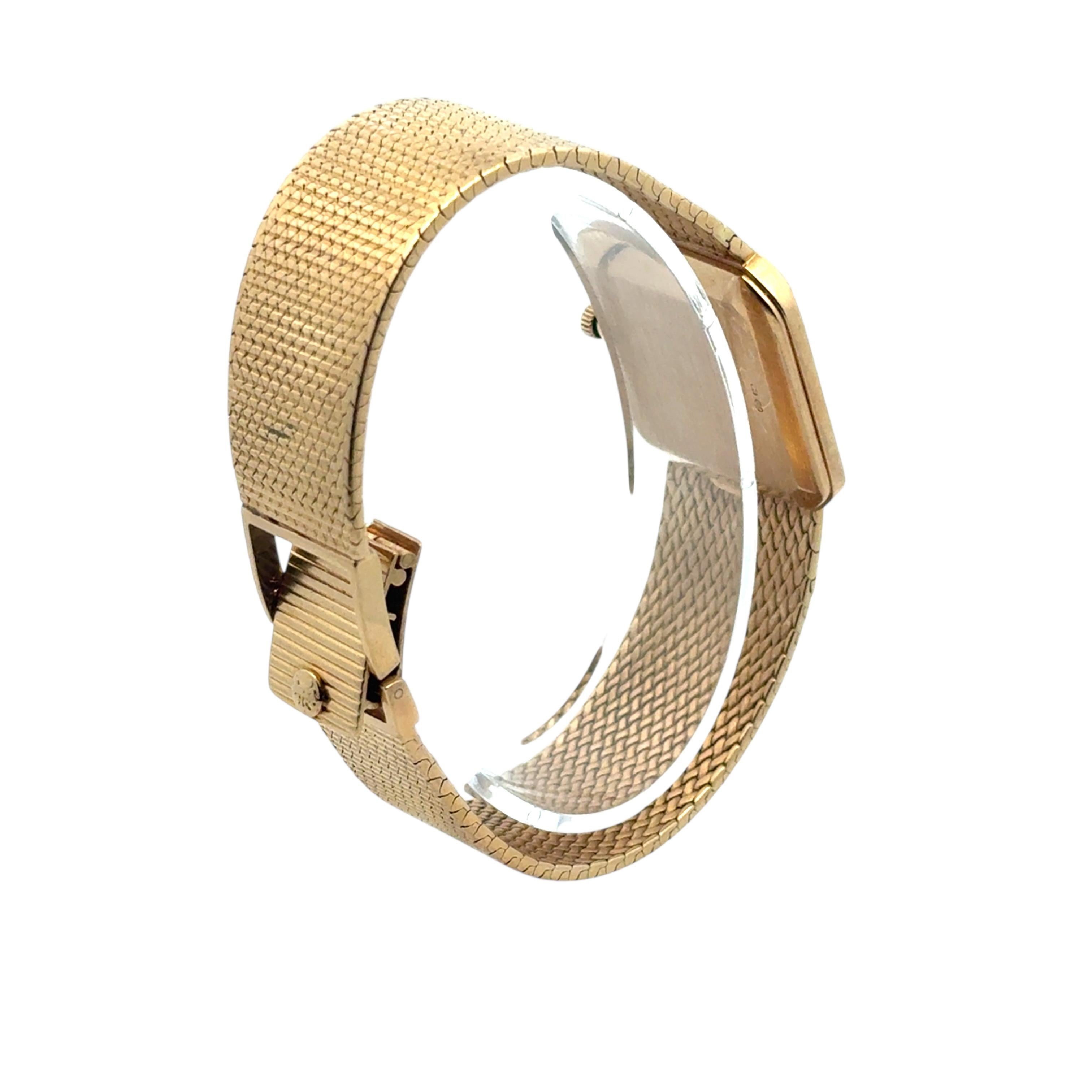 Women's or Men's Vintage Patek Philippe Geneve 3851/1 Onyx Nacre Mother of Pearl 18k Yellow Gold For Sale