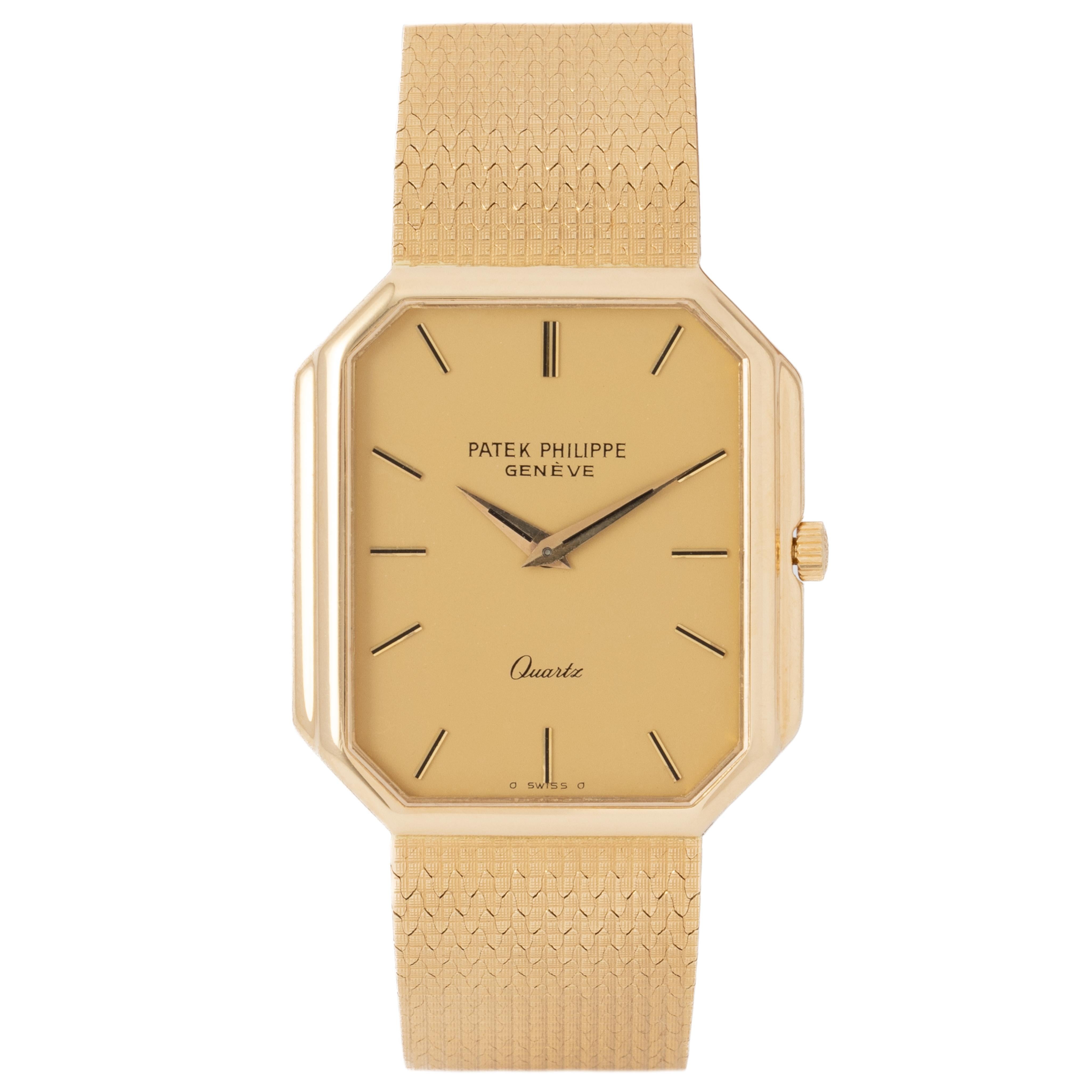 Vintage Patek Philippe Gondolo Model 3853 Quartz 18 Karat Yellow Gold For Sale 4