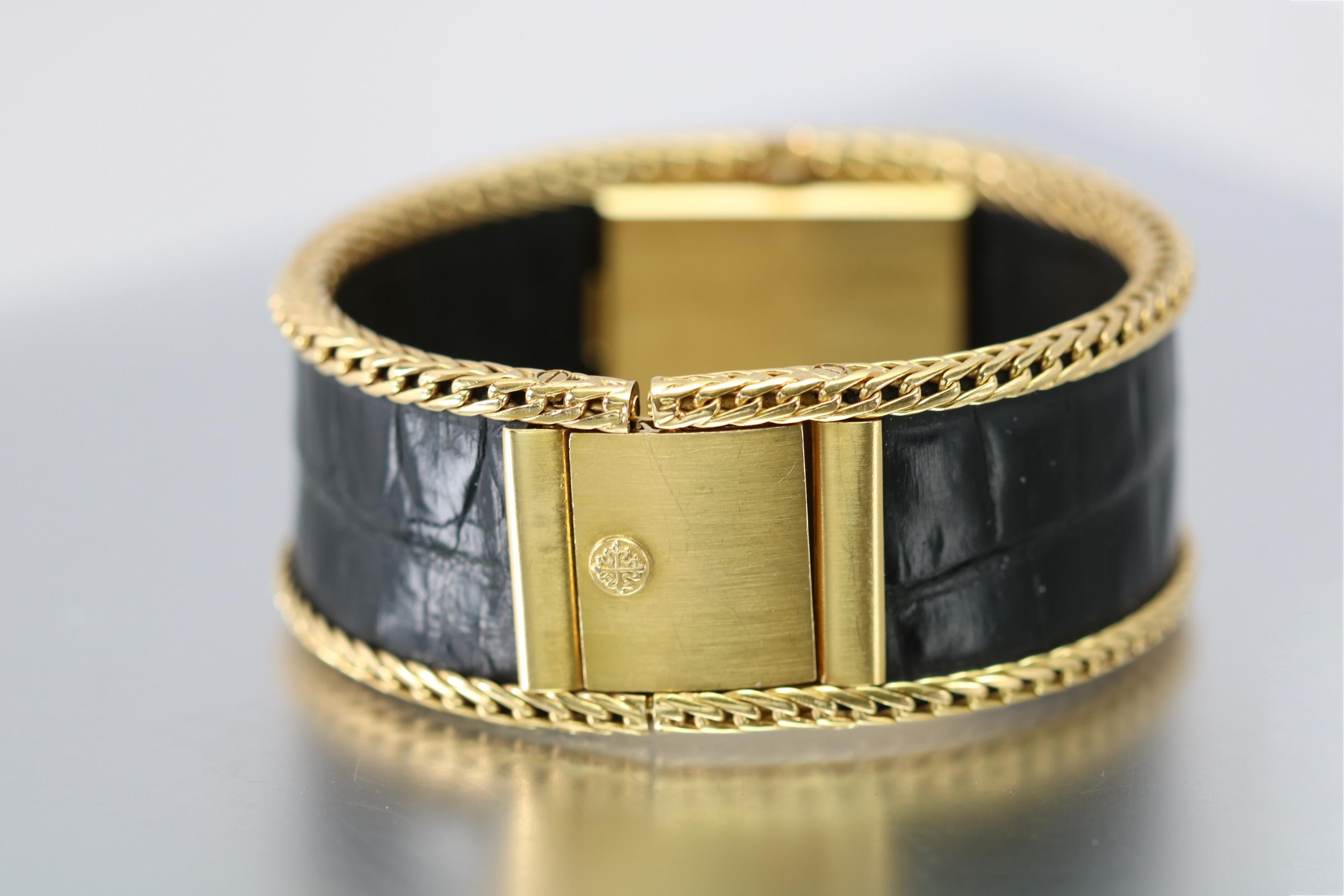 Vintage Patek Philippe Ladies Wristwatch Ref 4241 18 Karat Gold and Leather 2