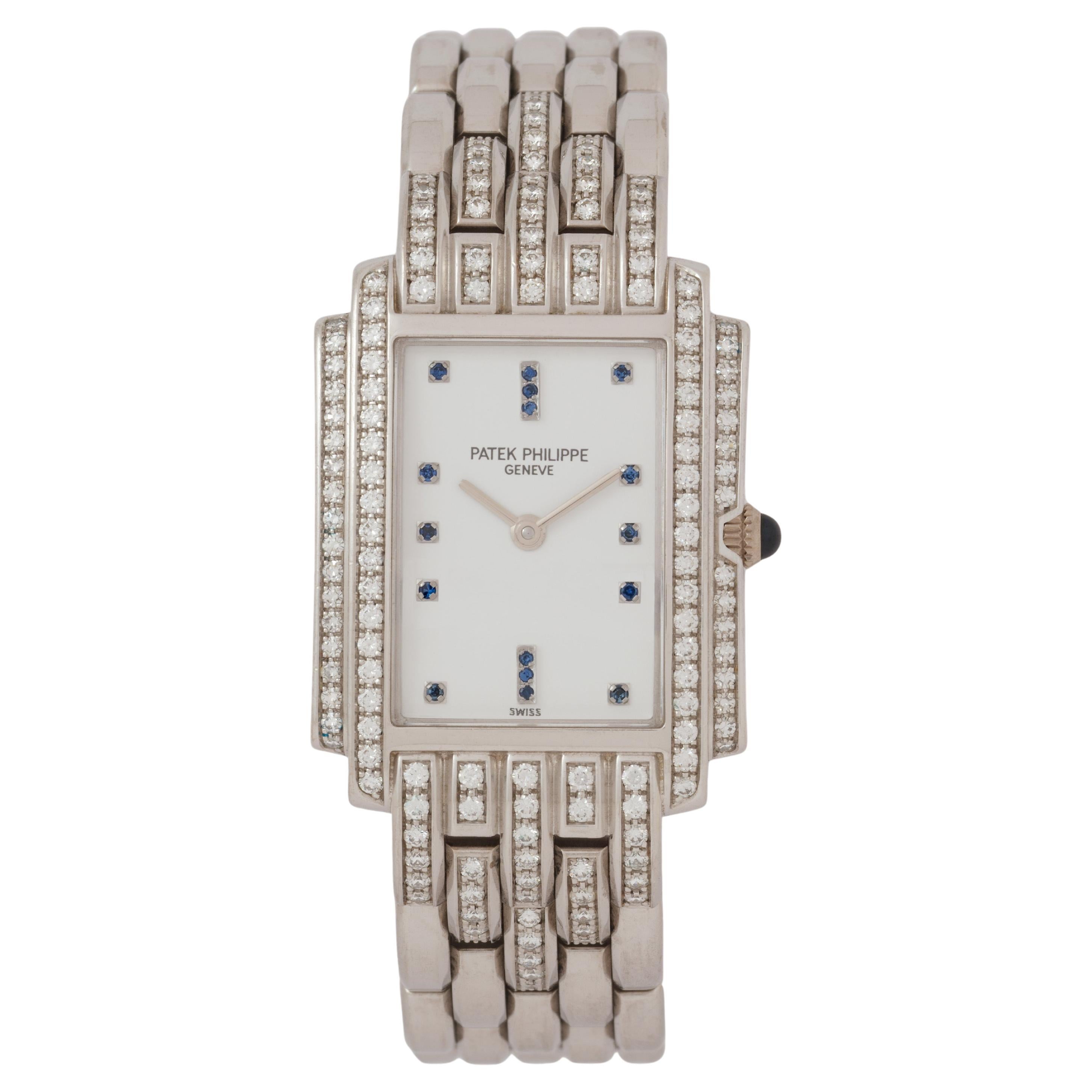 Patek Philippe Model 4825/020 Gondolo d'epoca in oro bianco 18 carati con diamanti