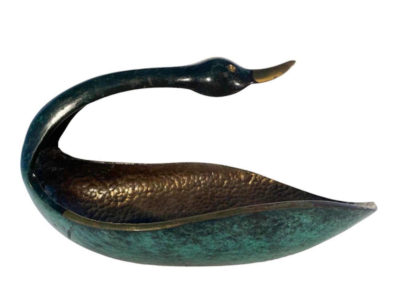 Vintage Patinated Bronze Cigar Ashtray of Swan Form by Pal-Bell In Good Condition In Nantucket, MA