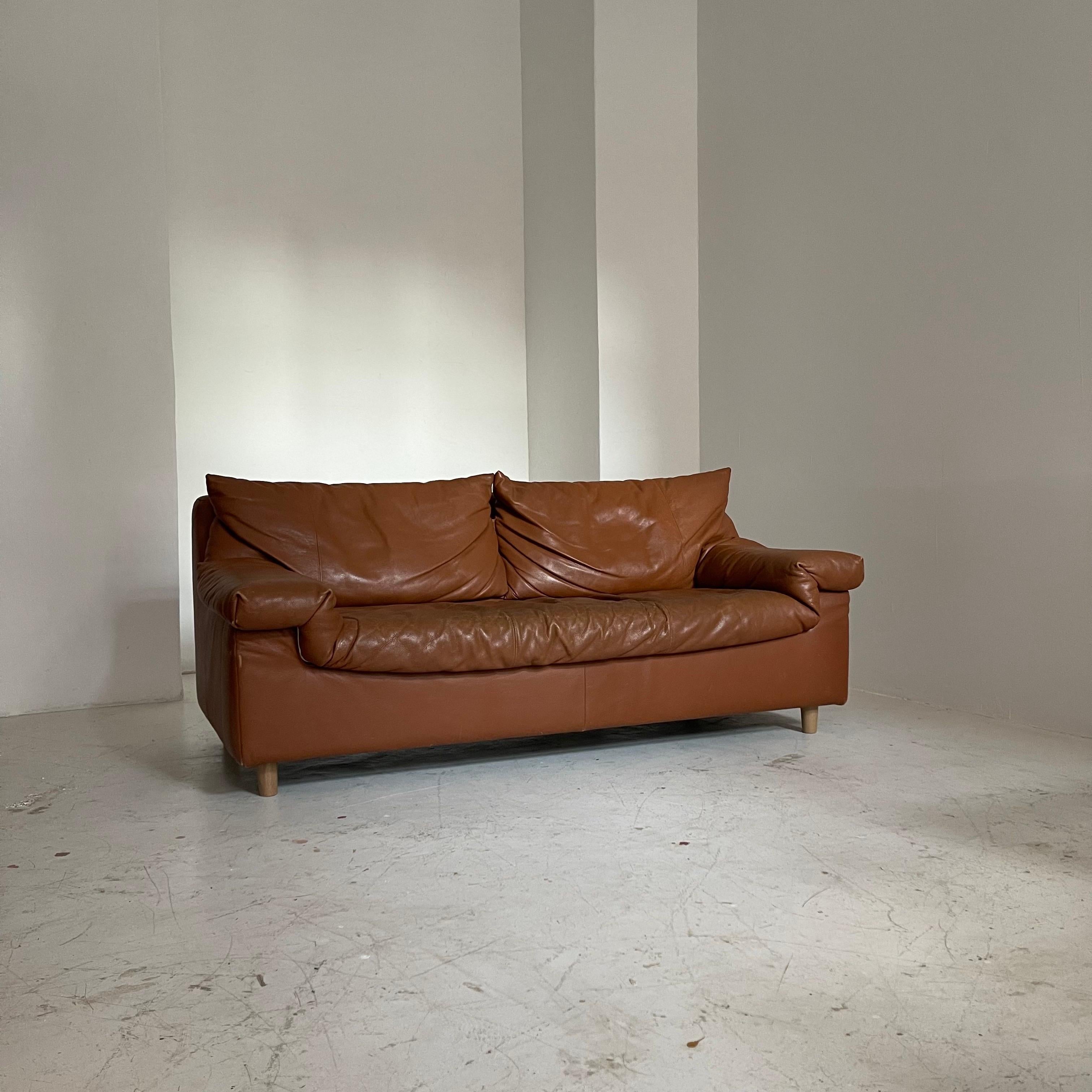 Vintage Patinated Cognac Leather Sofa by Cinna, France, 1970 For Sale 1