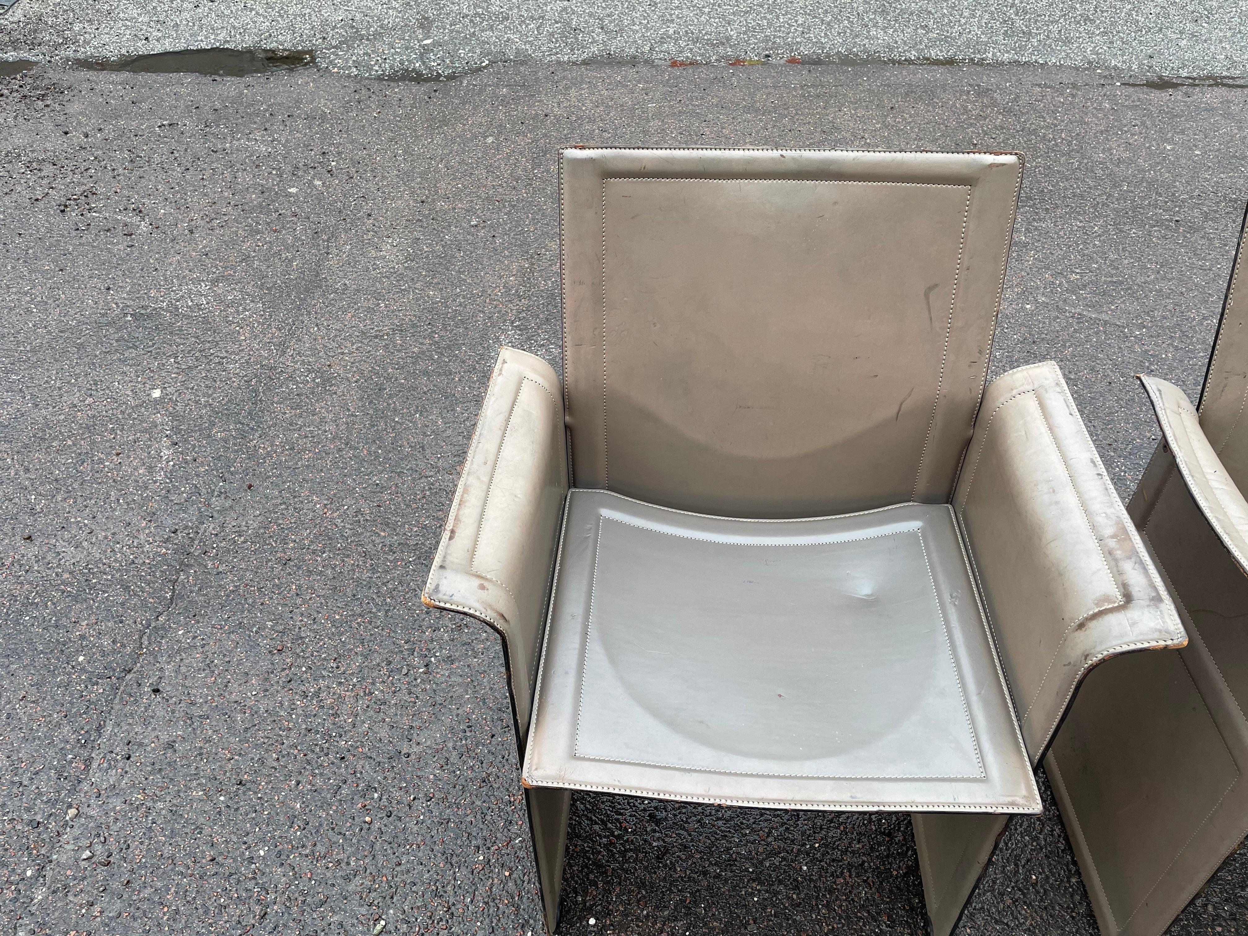 Vintage patinated Dining Chairs by Tito Agnoli for Matteo Grassi, 1980, Set of 4 For Sale 1