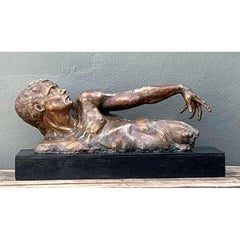 Vintage Patinated Figurative Skulptur des Menschen