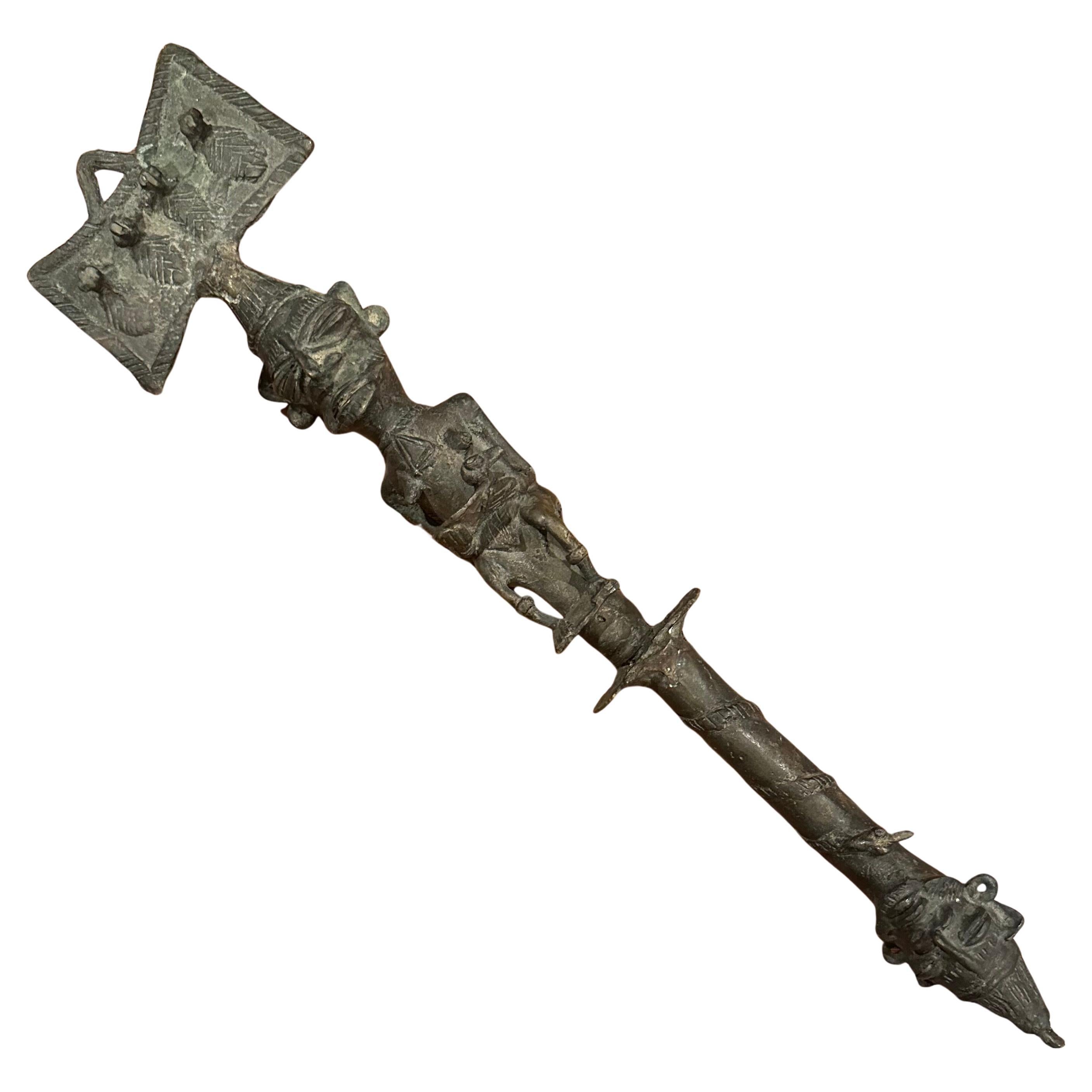 Patinierte Indo-Tibetanisches Buddhismus Bronze „Phurba“ Ritual Dagger / Werkzeug, Vintage im Angebot 7