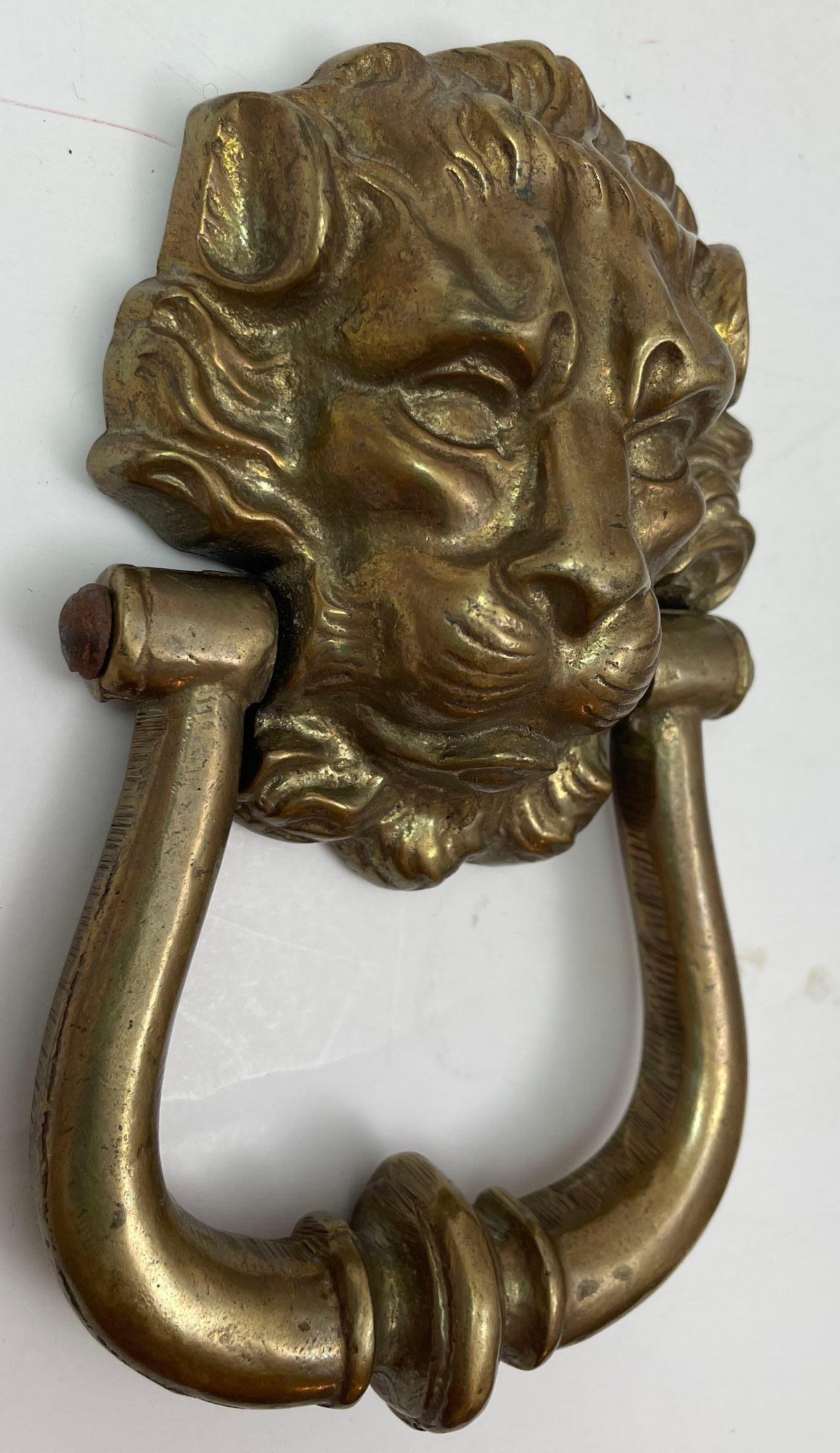 Vintage Patinated Solid Cast Brass Lion's Head Door Knocker In Good Condition For Sale In North Hollywood, CA