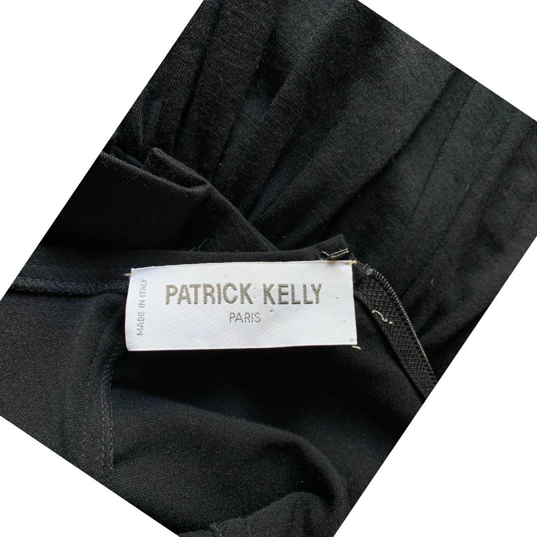 Vintage Patrick Kelly Paris Schwarzes gestuftes Jersey-Kleid mit Rüschen Größe 4/6 im Angebot 6