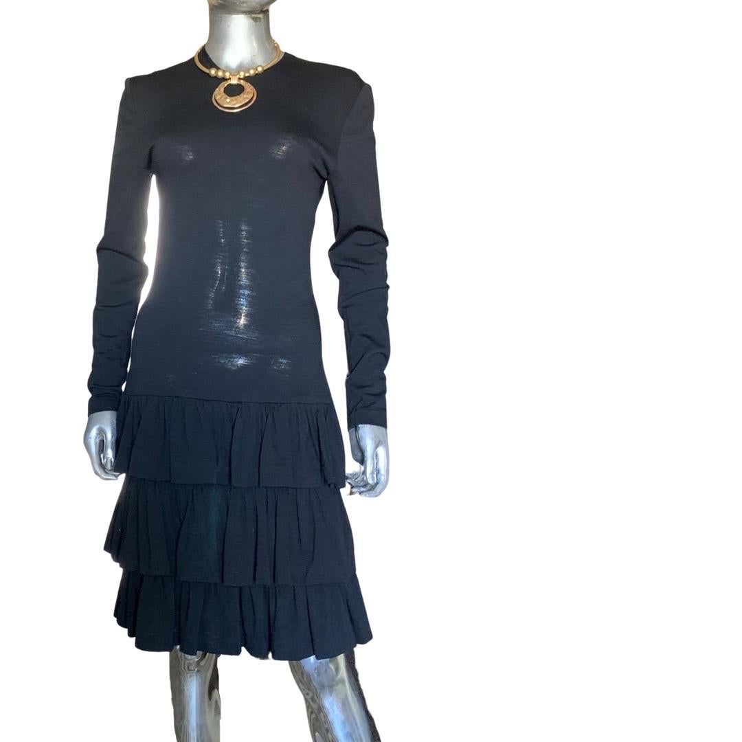 Vintage Patrick Kelly Paris Schwarzes gestuftes Jersey-Kleid mit Rüschen Größe 4/6 im Angebot 14