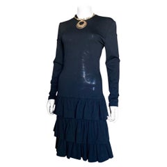 Vintage Patrick Kelly Paris Schwarzes gestuftes Jersey-Kleid mit Rüschen Größe 4/6