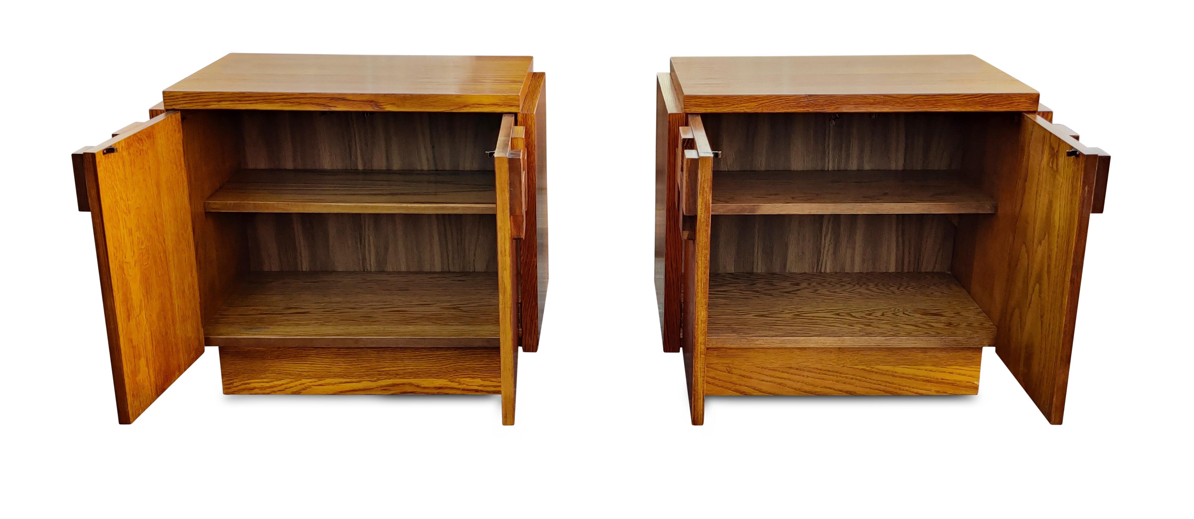 Burnished Vintage Paul Evans Style Lane Brutalist, Staccato or Mosaic Pair Oak Nightstands For Sale
