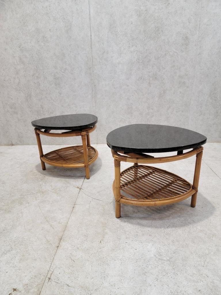 Mid-Century Modern Tables d'appoint en rotin style Paul Frankl - Paire en vente