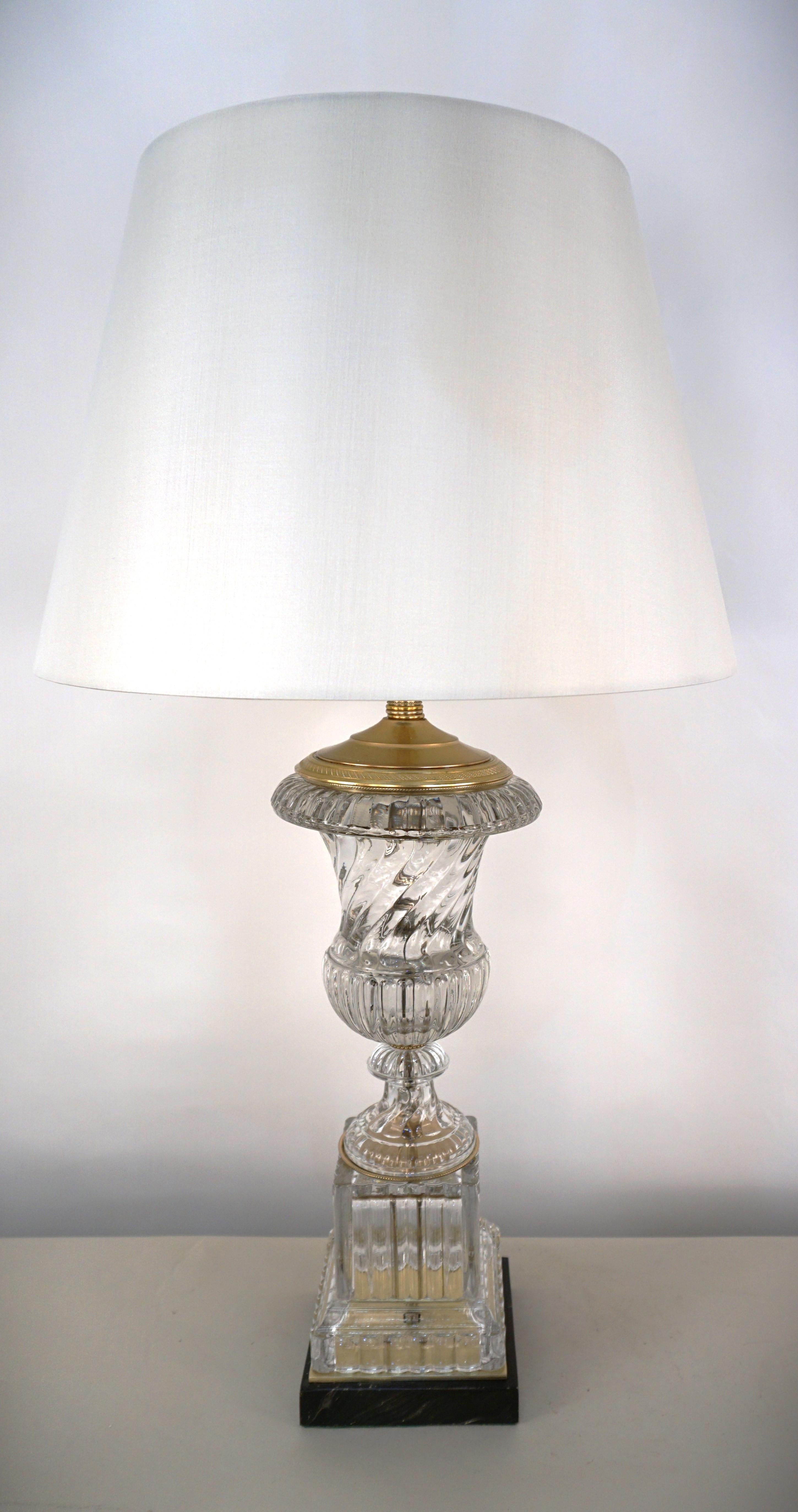 Late 20th Century Vintage Paul Hanson Baccarat Style Crystal Urn Glass Table Lamp For Sale